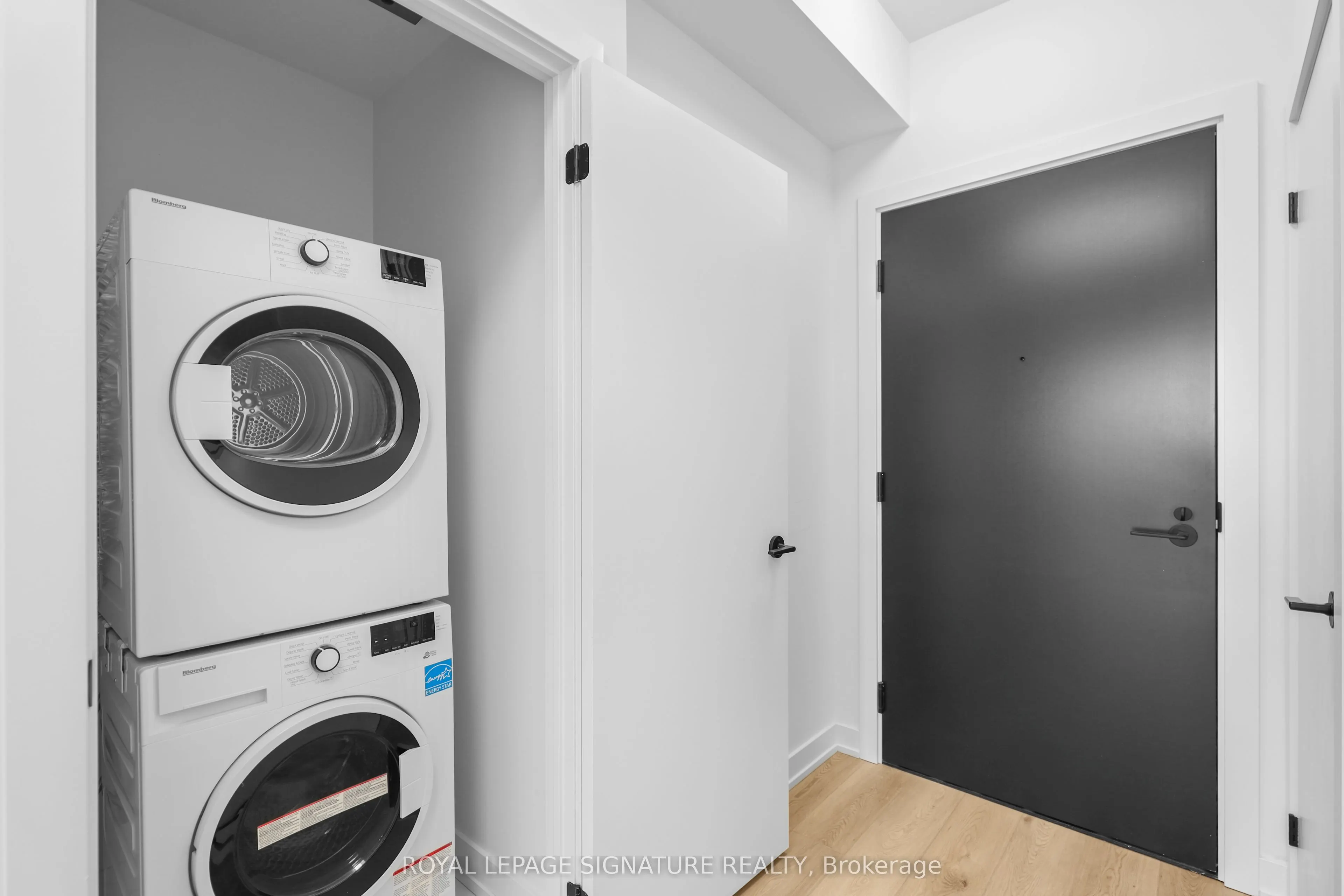 117 Broadway Avenue, #2208