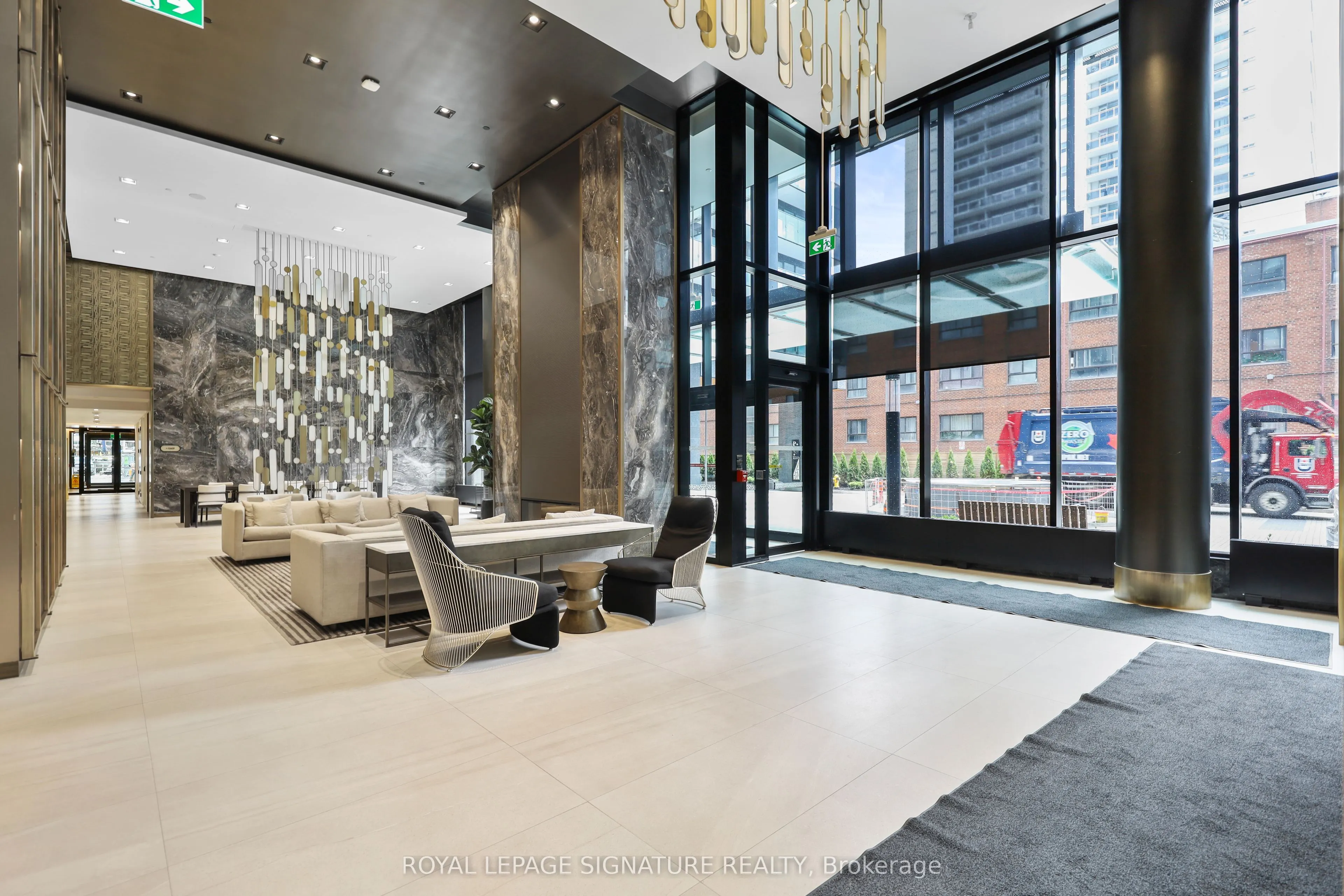 117 Broadway Avenue, #2208