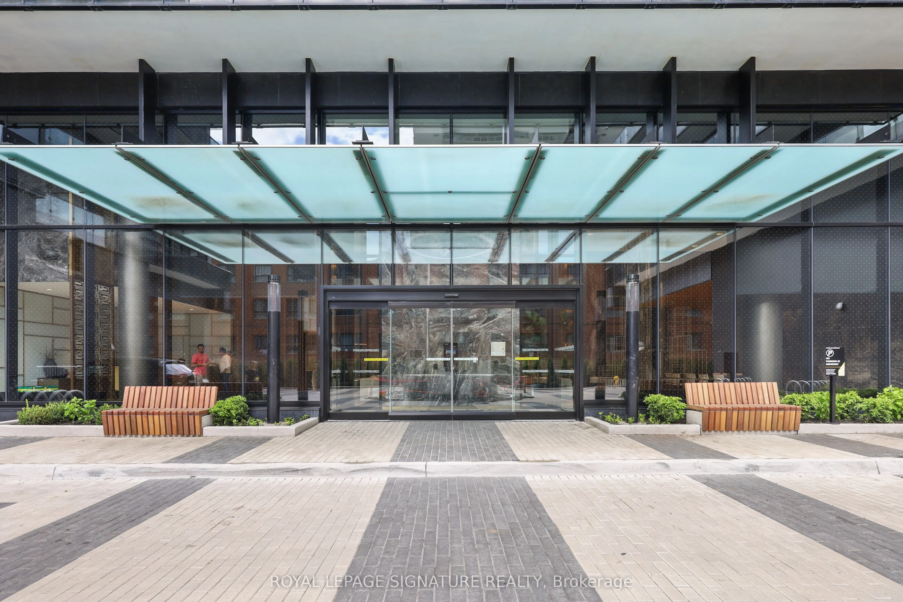 117 Broadway Avenue, #2208