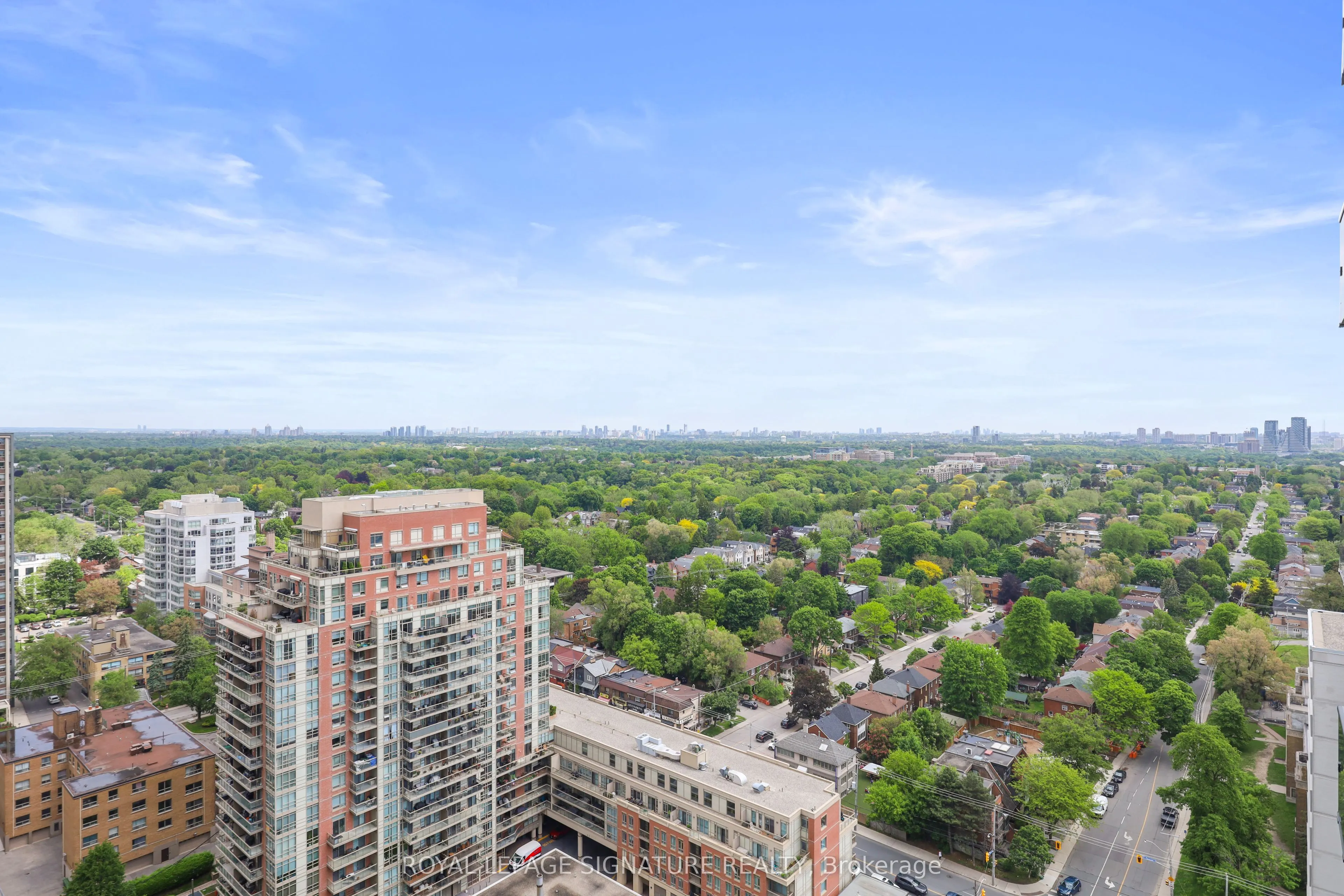 117 Broadway Avenue, #2208