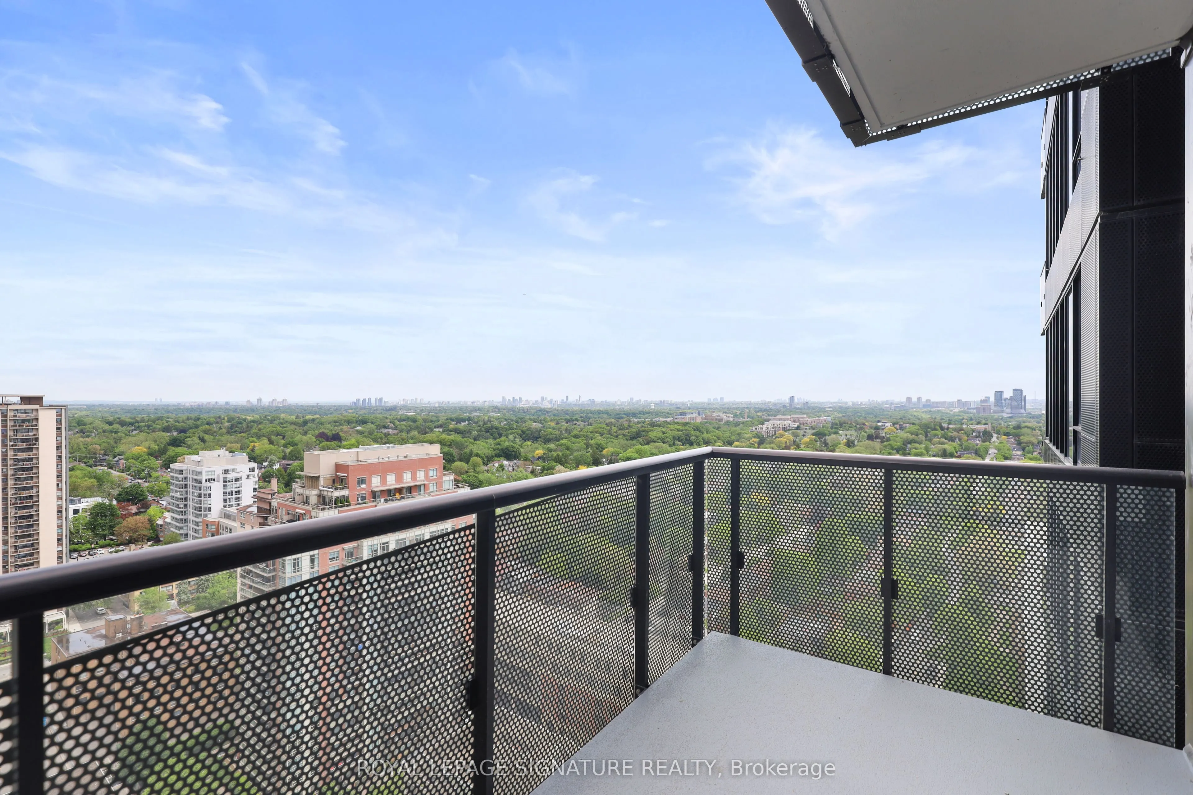 117 Broadway Avenue, #2208