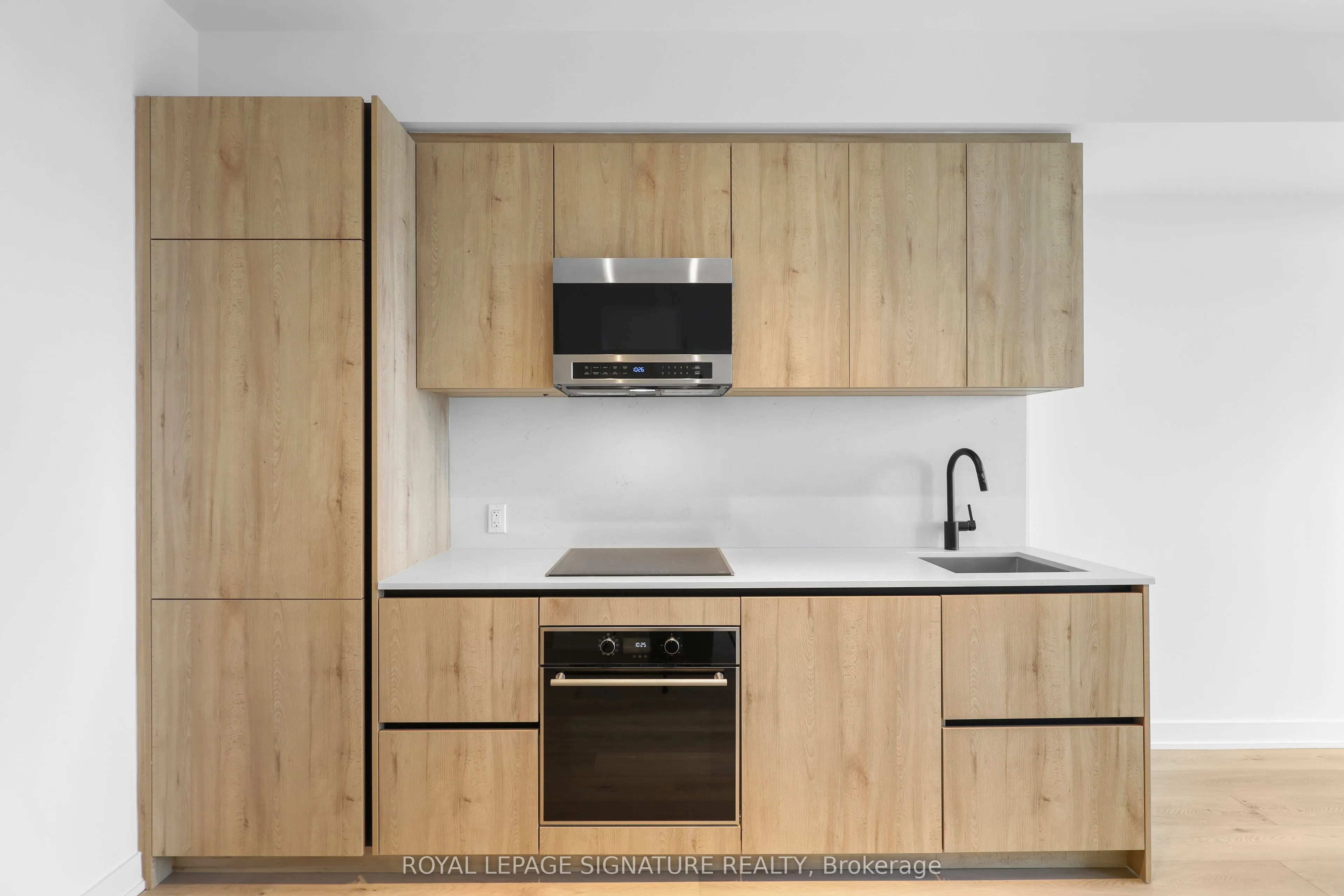 117 Broadway Avenue, #2208