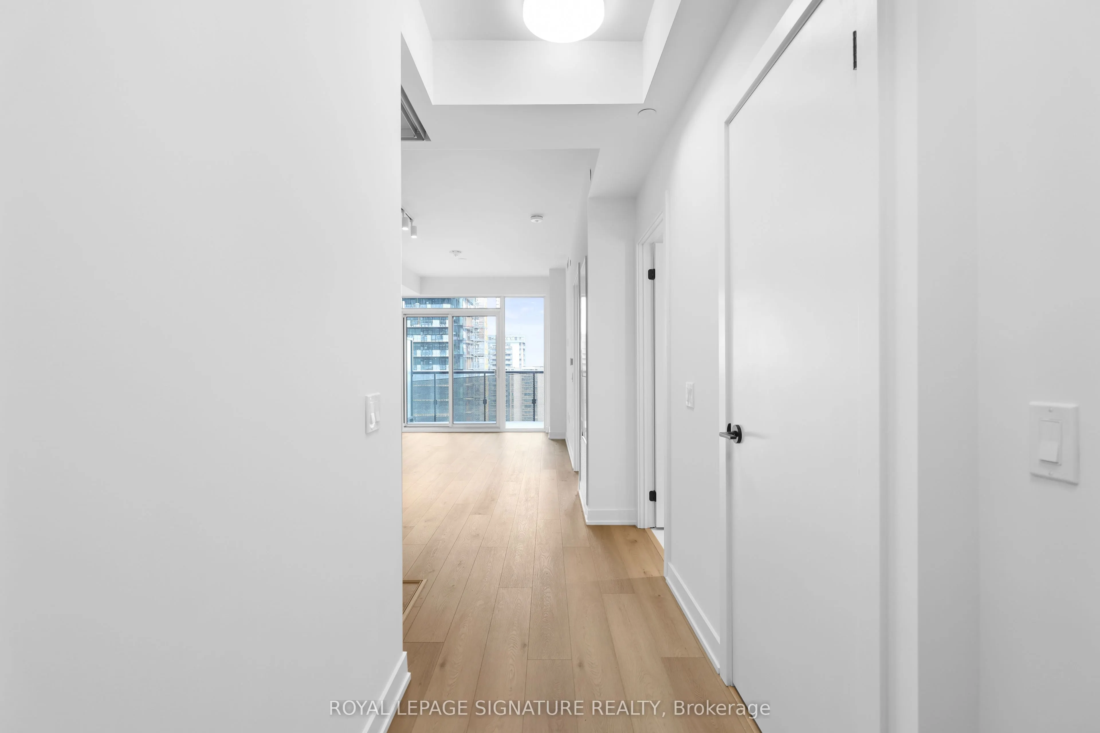 117 Broadway Avenue, #2208