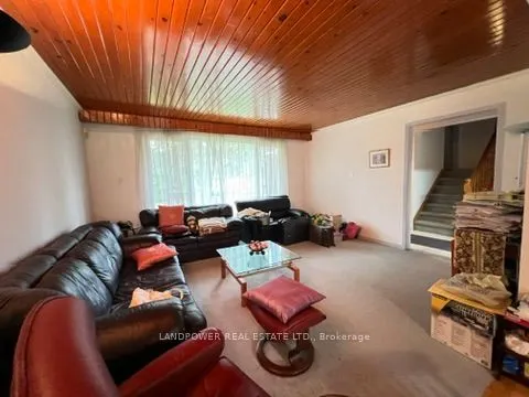 53 Lloydminster Crescent