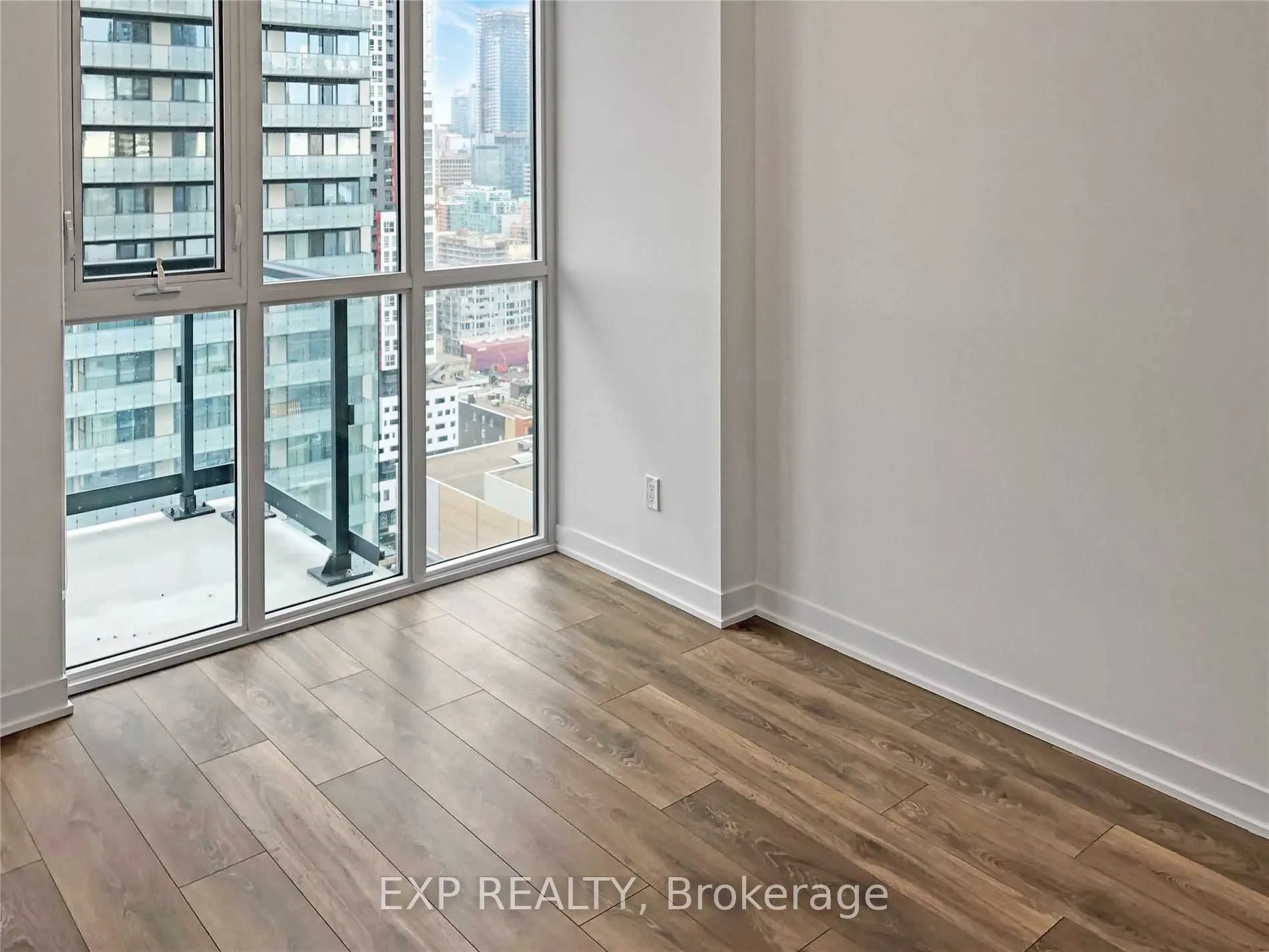 87 Peter Street, #2806