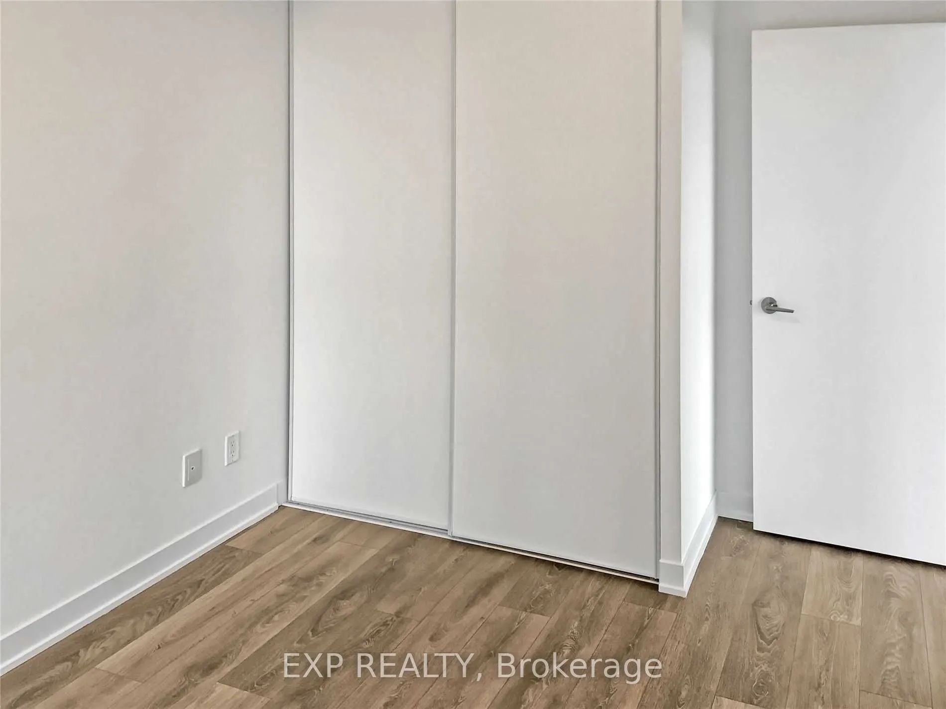 87 Peter Street, #2806