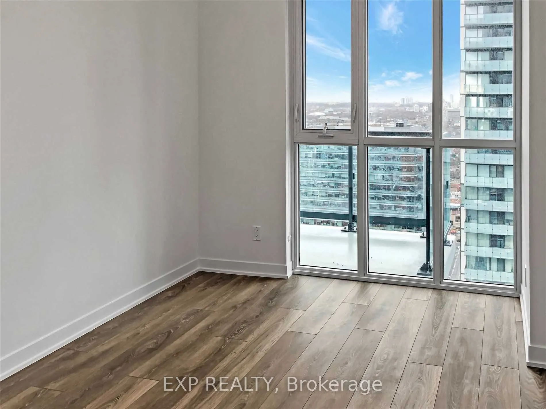 87 Peter Street, #2806