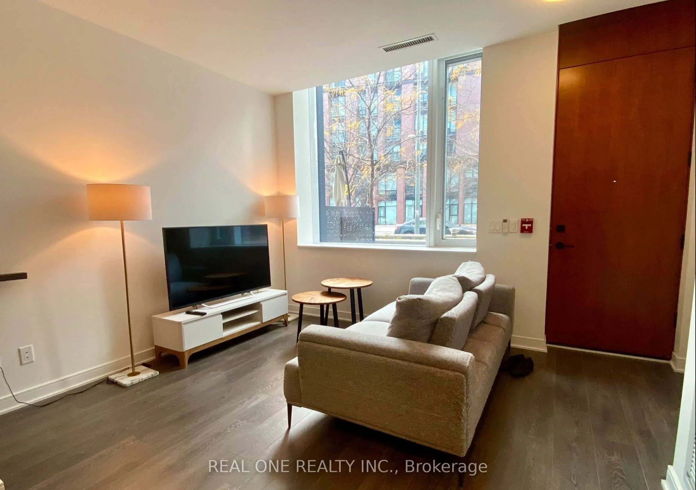 180 Mill Street, #S123