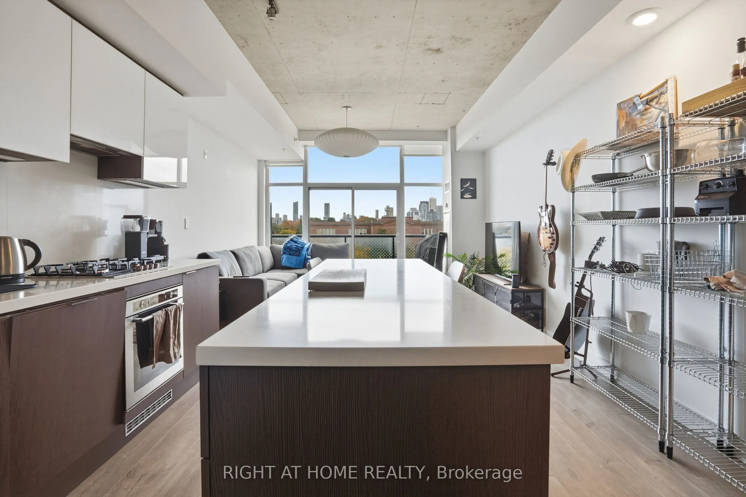 109 Ossington Avenue, #511