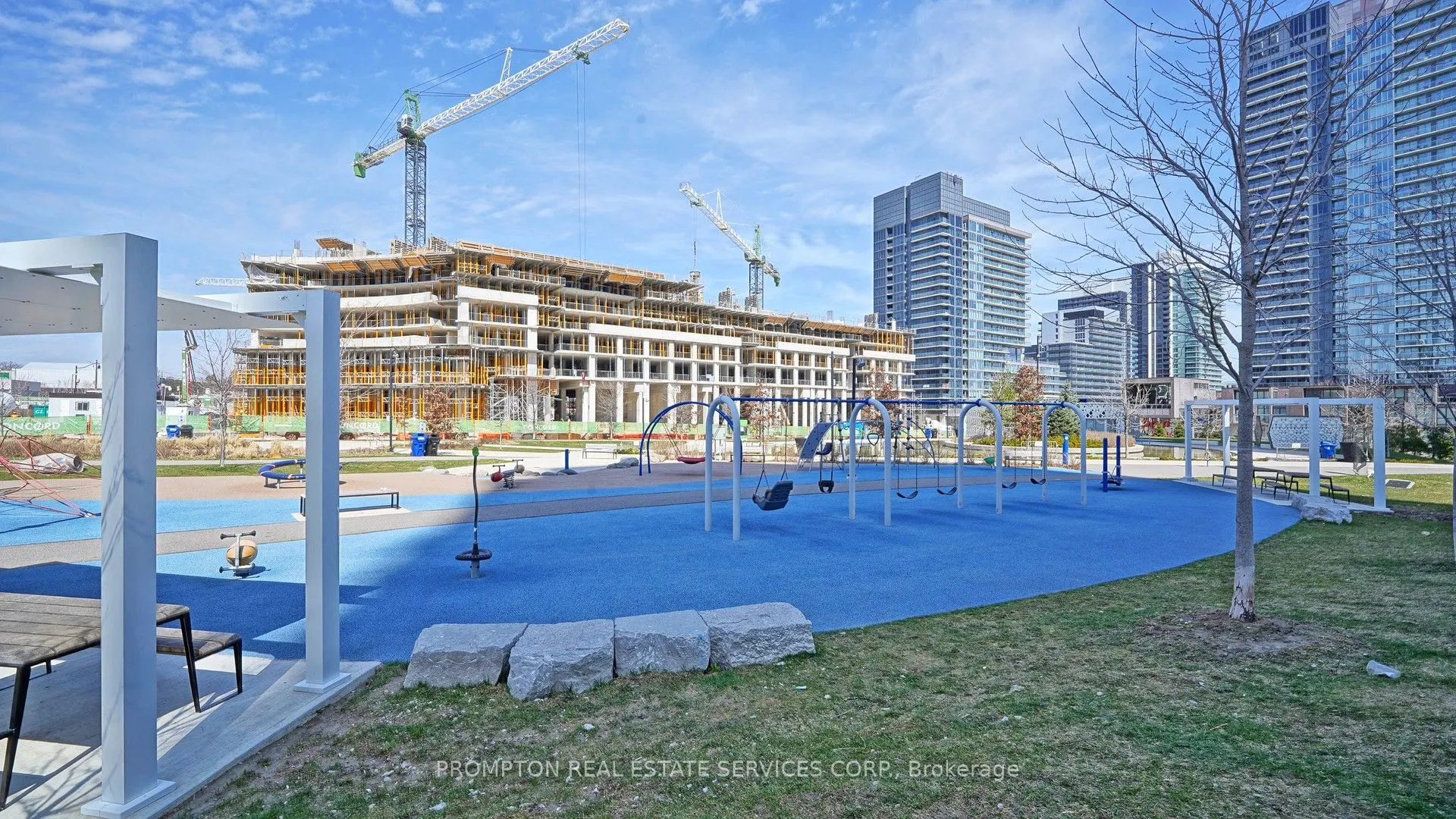 25 Mcmahon Drive, #1015