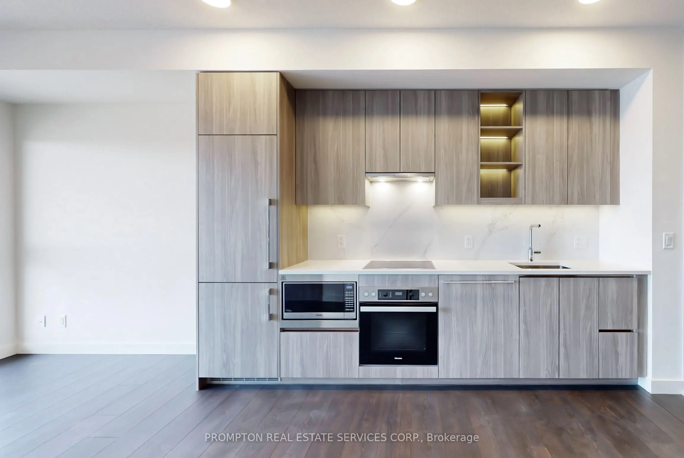 25 Mcmahon Drive, #1015