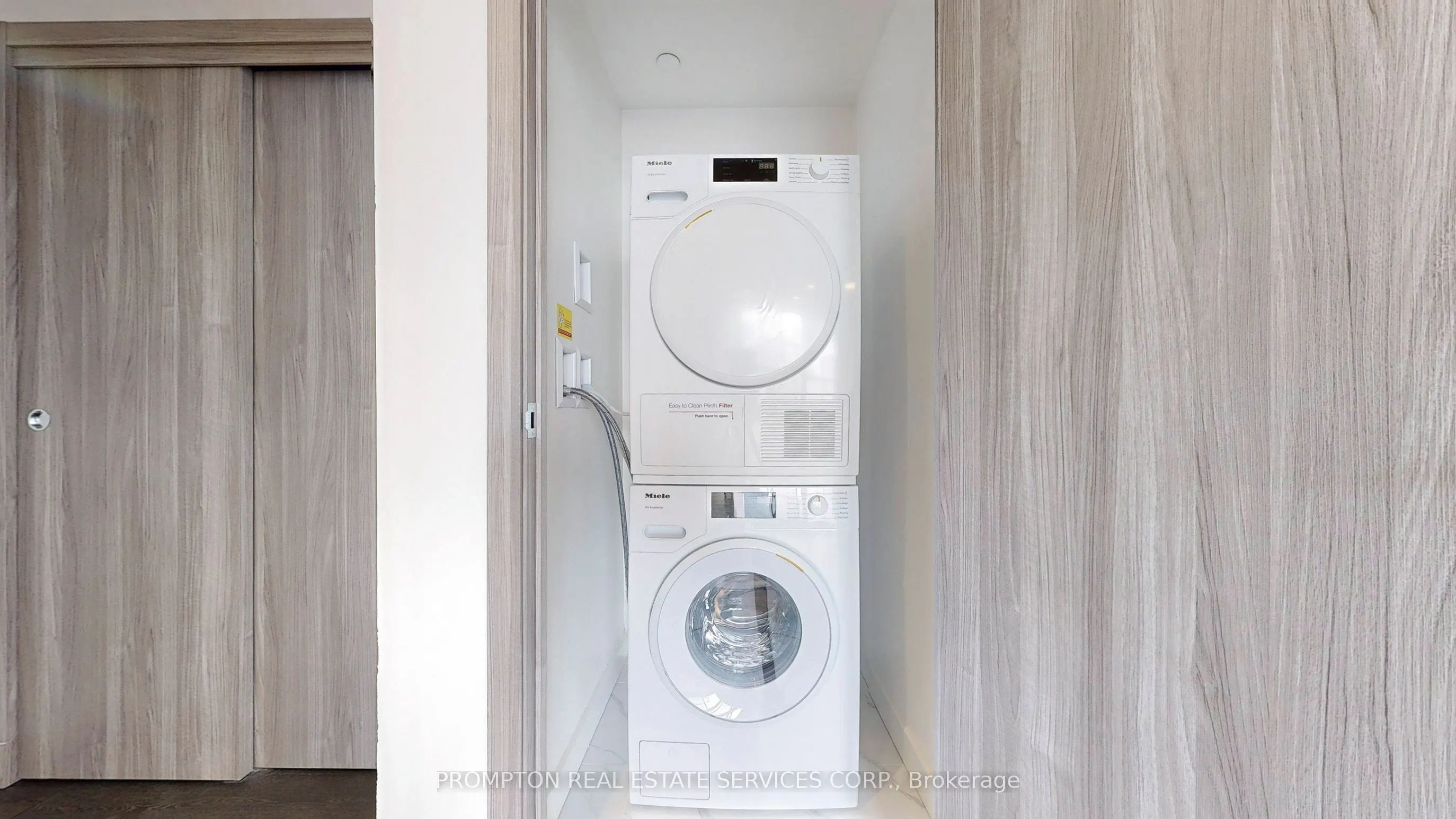 25 Mcmahon Drive, #1015