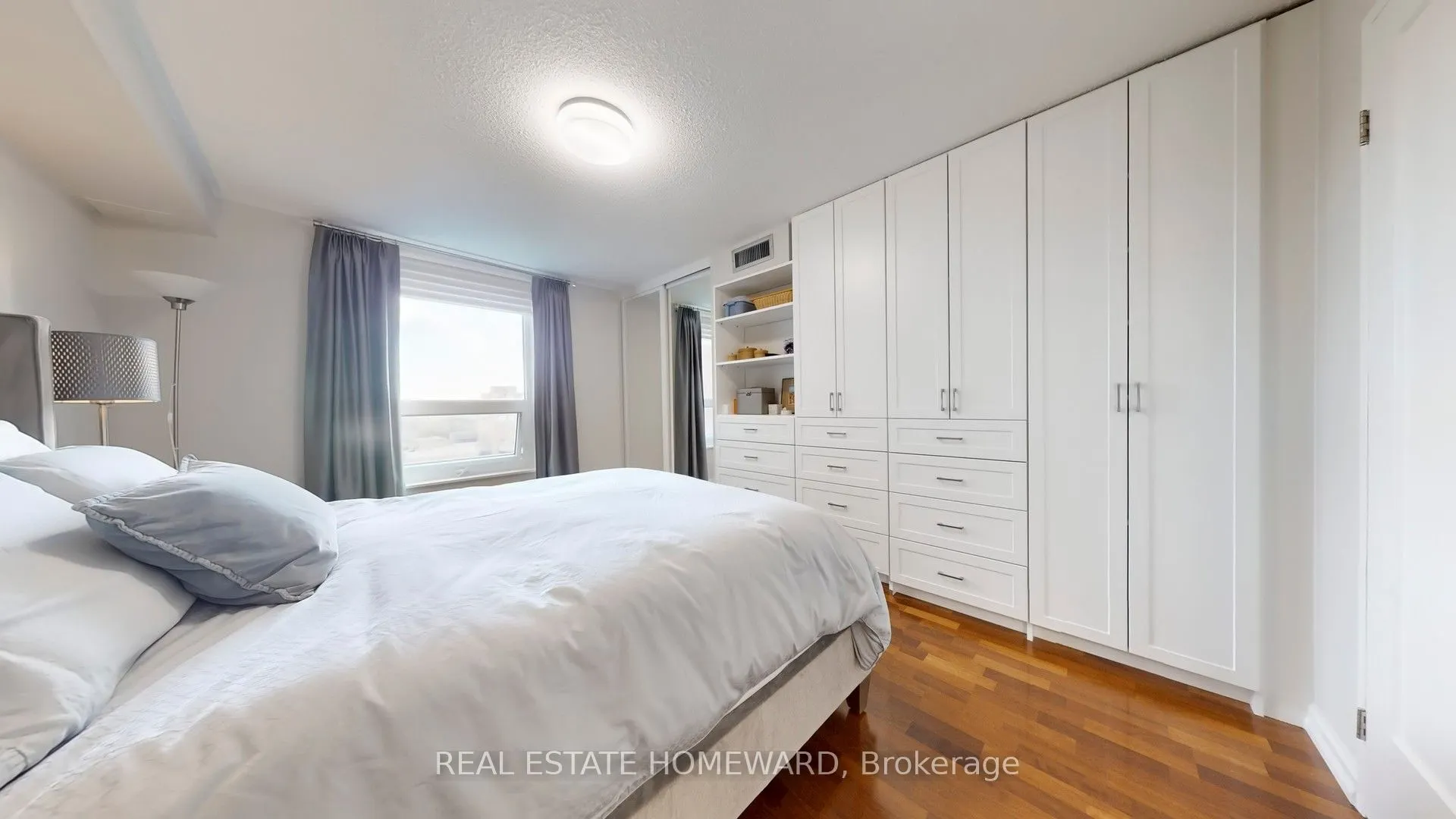 77 Maitland Place, #920