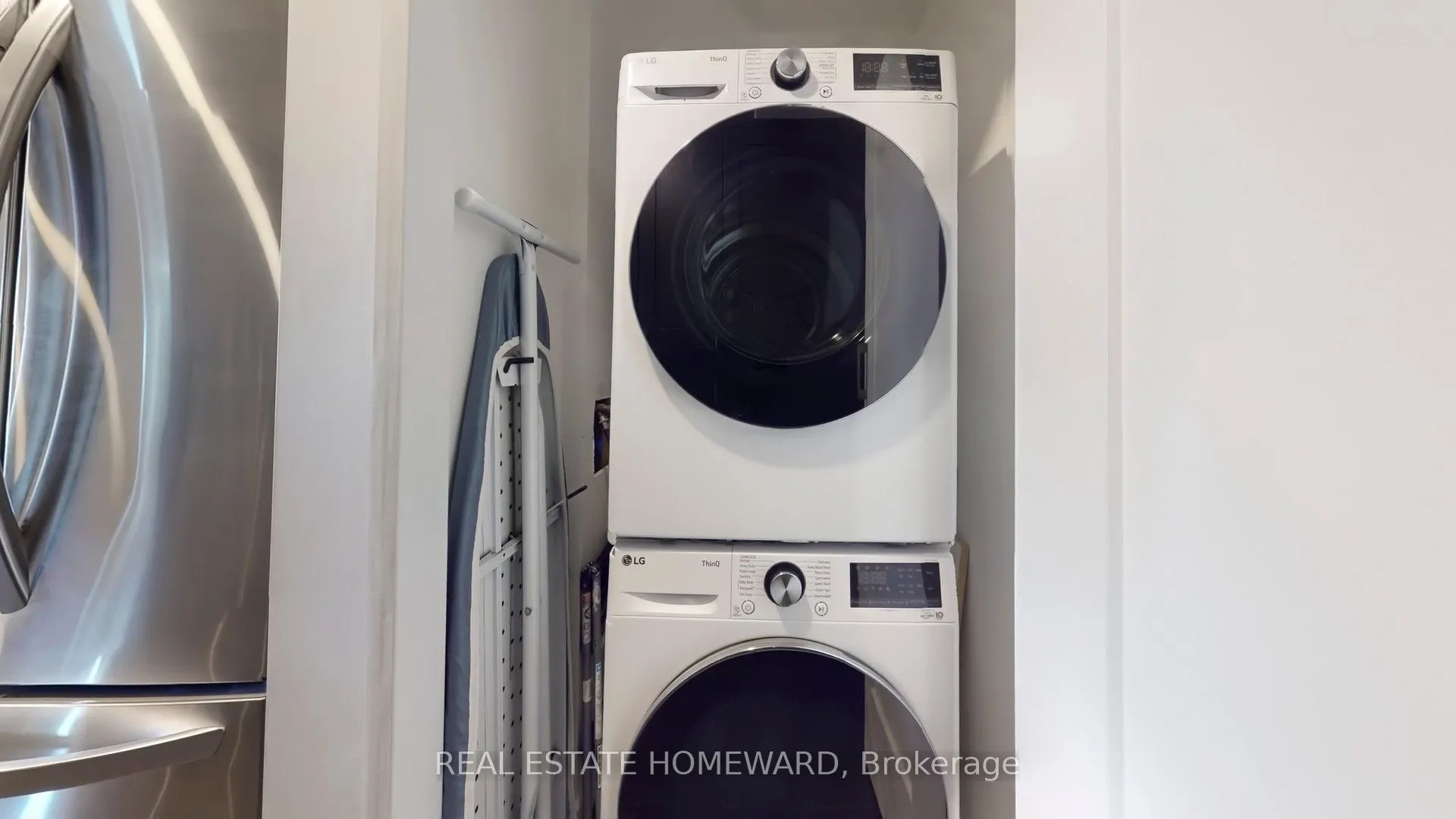 77 Maitland Place, #920