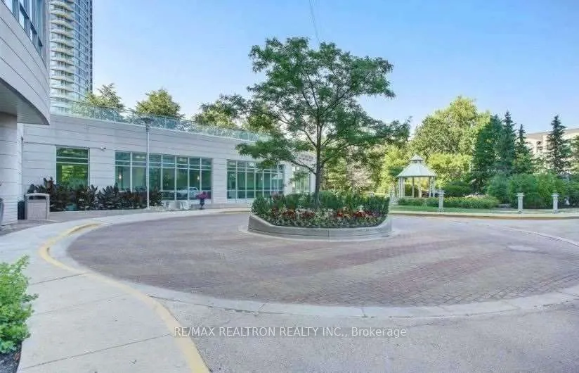 60 Byng Avenue, #911