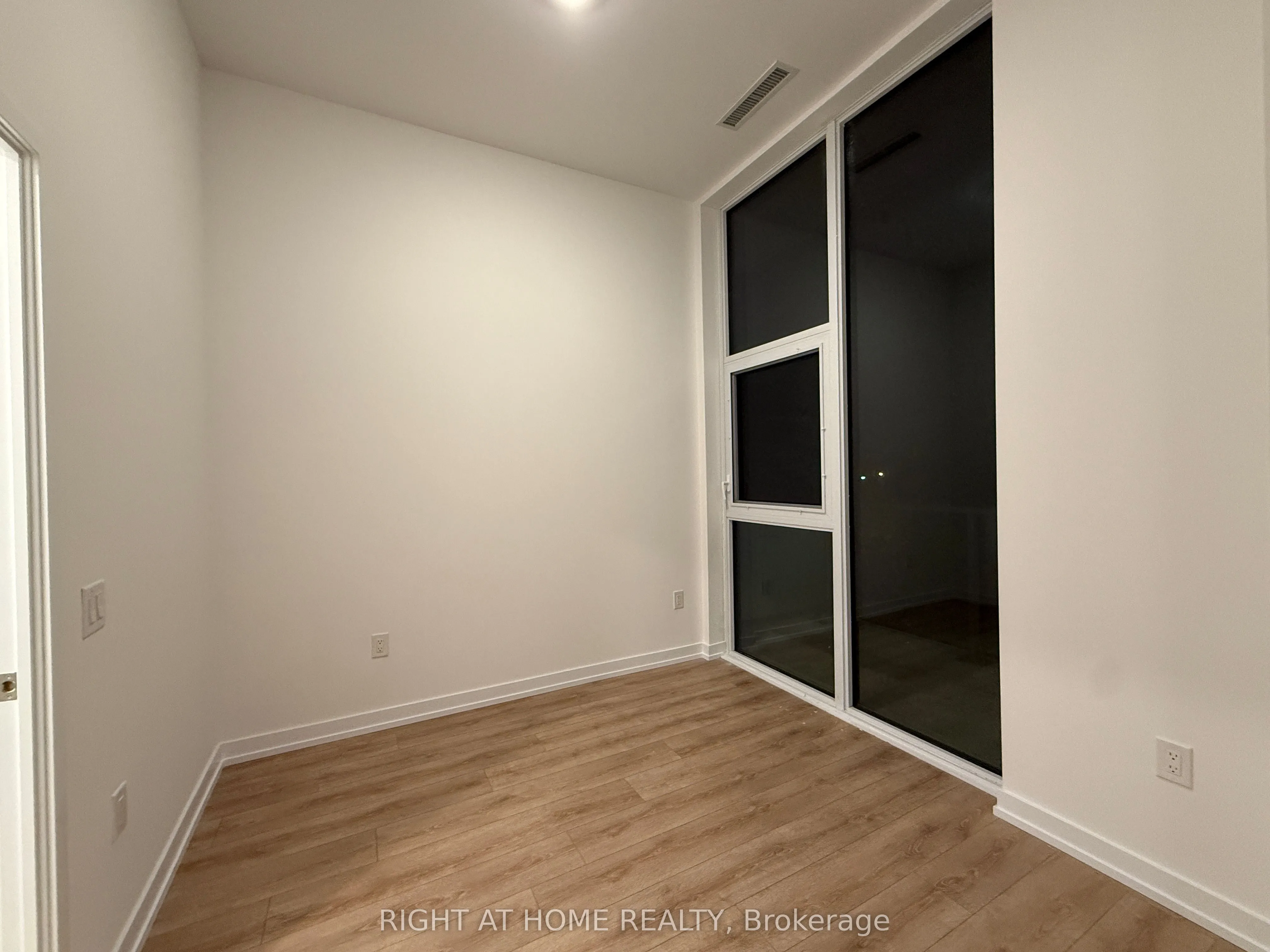 500 Dupont Street, #214