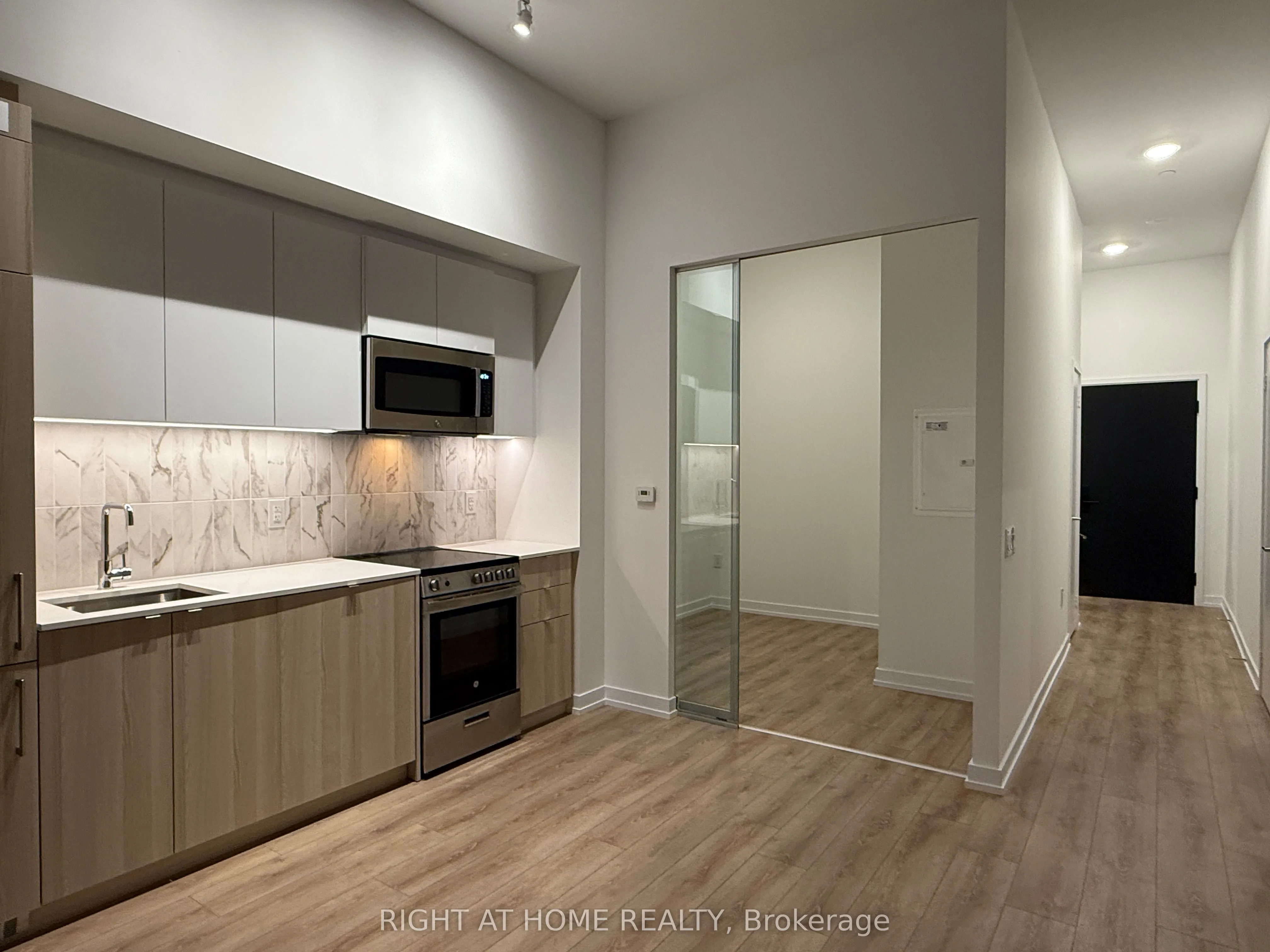 500 Dupont Street, #214