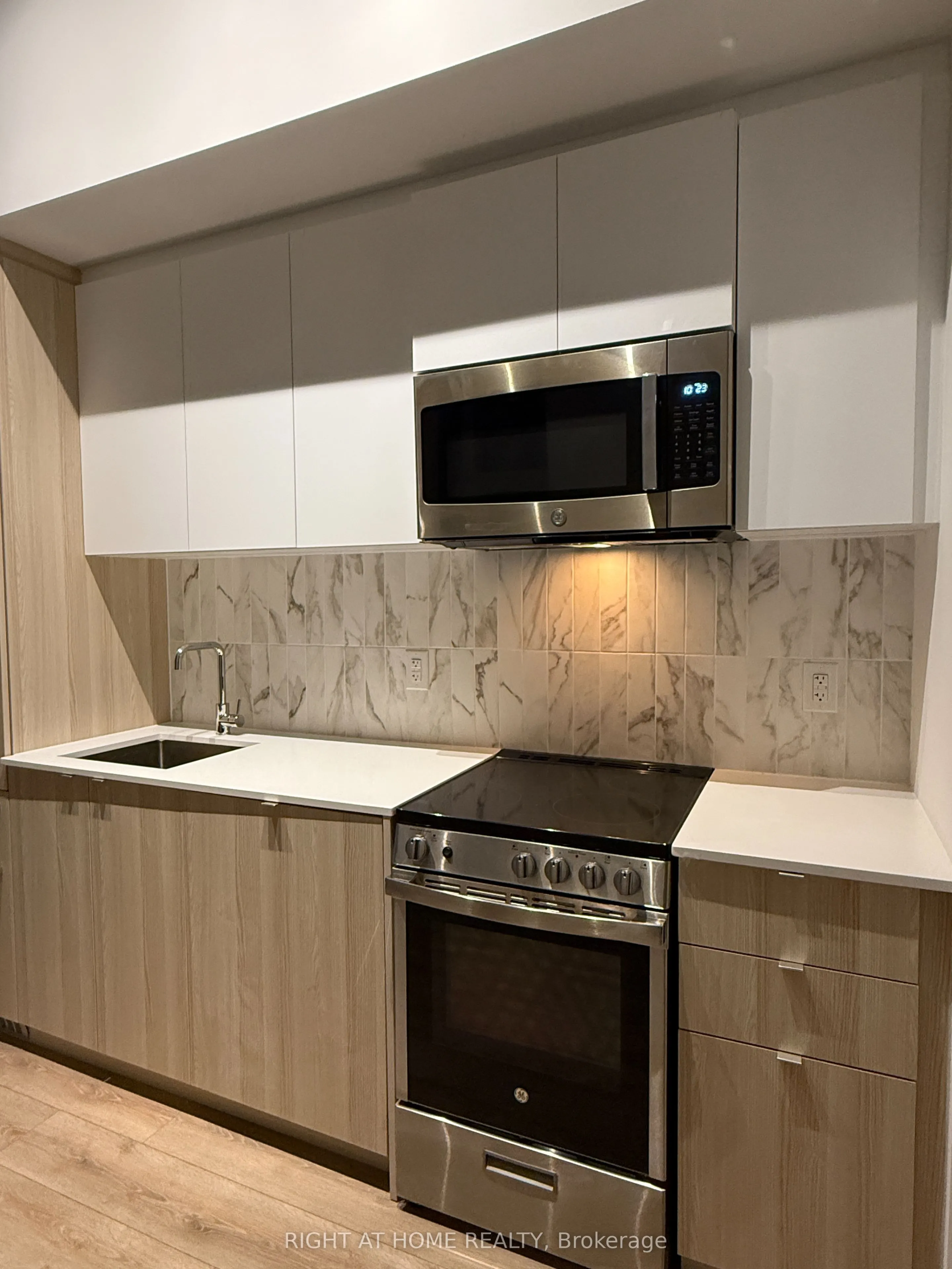 500 Dupont Street, #214