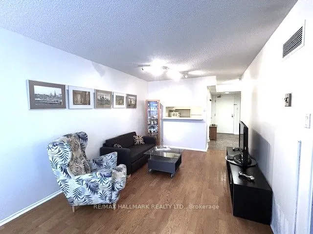 92 King Street E, #216