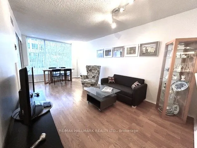 92 King Street E, #216