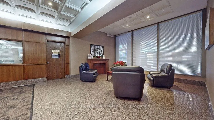 92 King Street E, #216