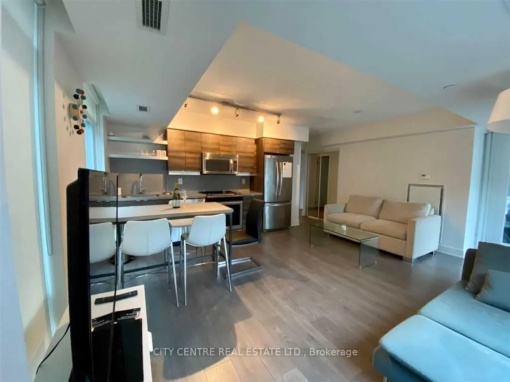 525 Adelaide Street W, #1703