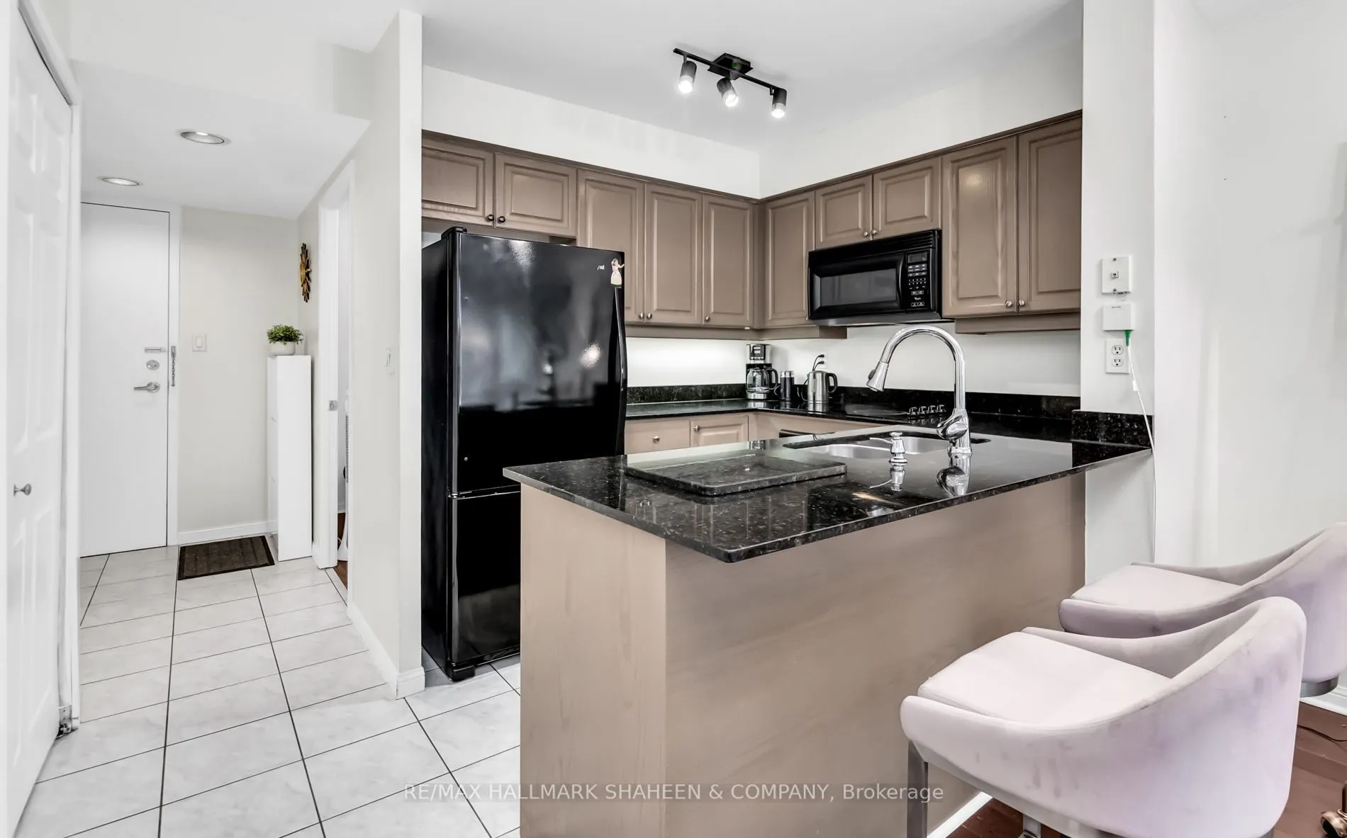 188 Redpath Avenue, #207