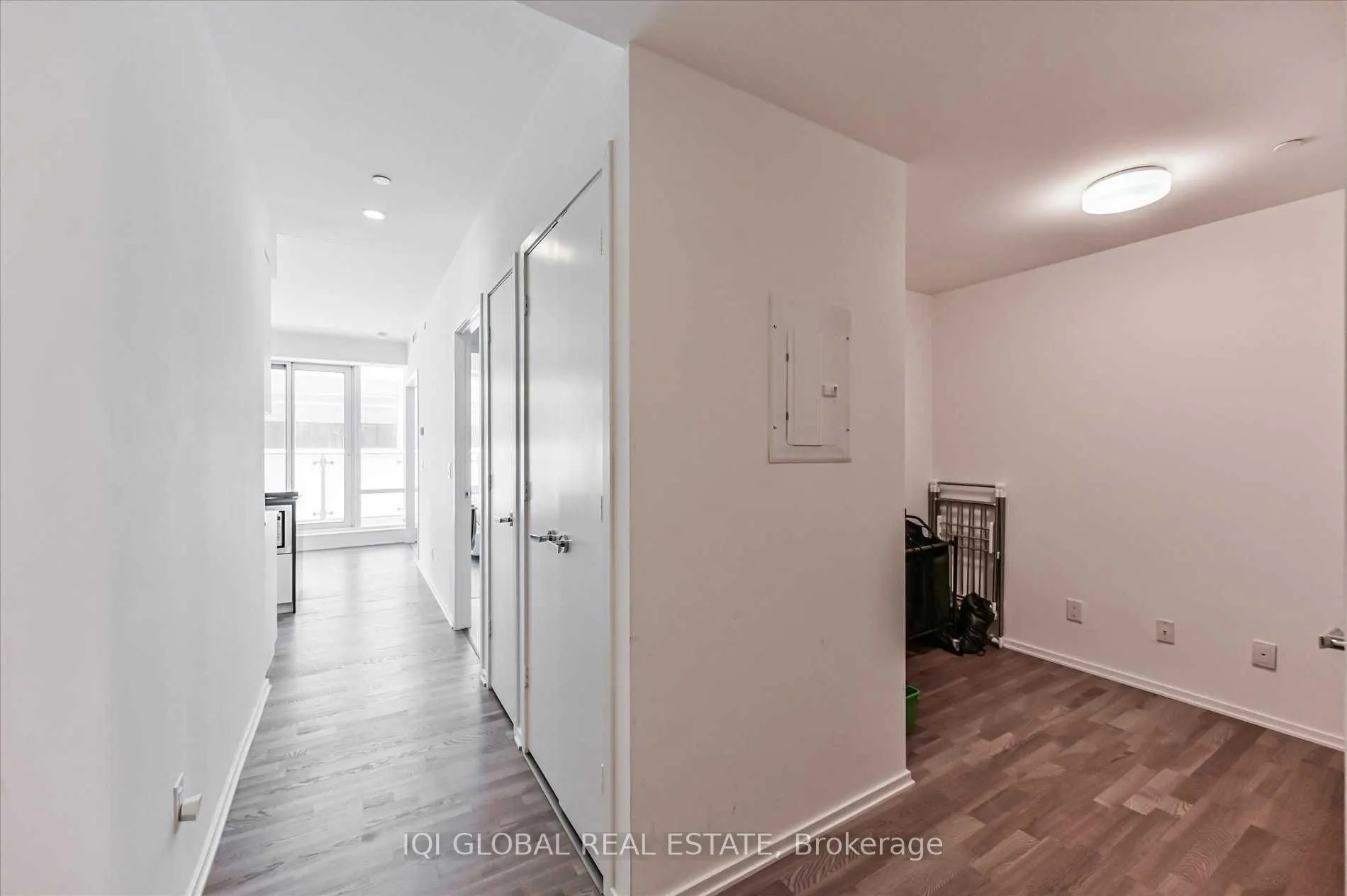 1 Bloor Street Street E, #426