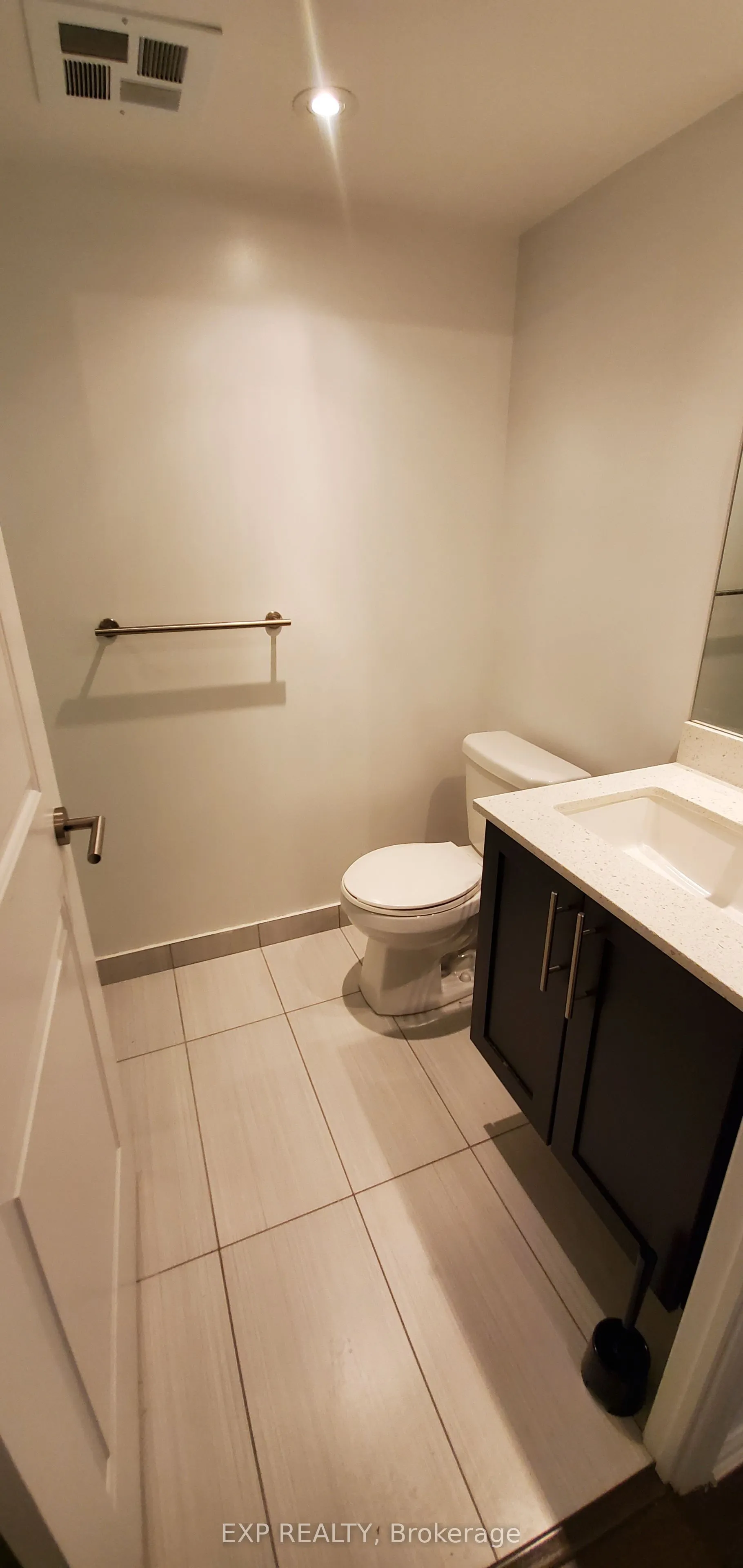 400 Adelaide Street, #1501