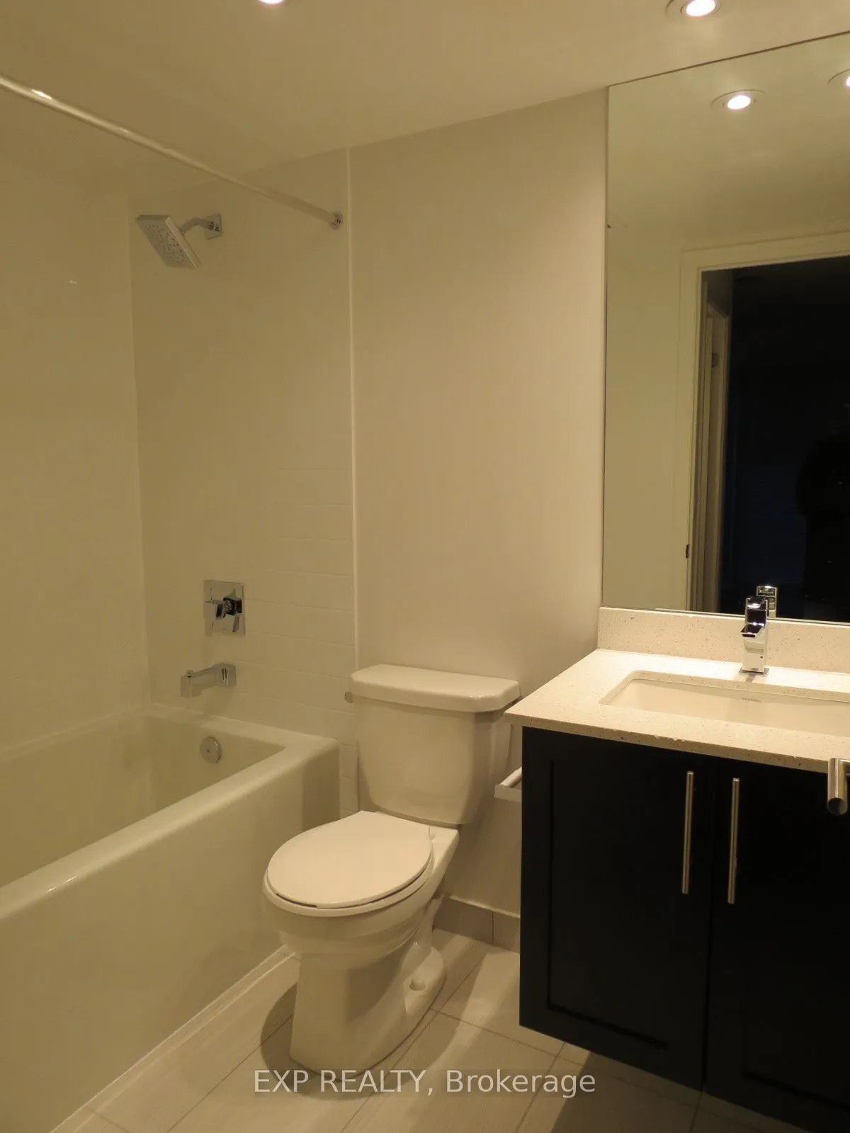 400 Adelaide Street, #1501