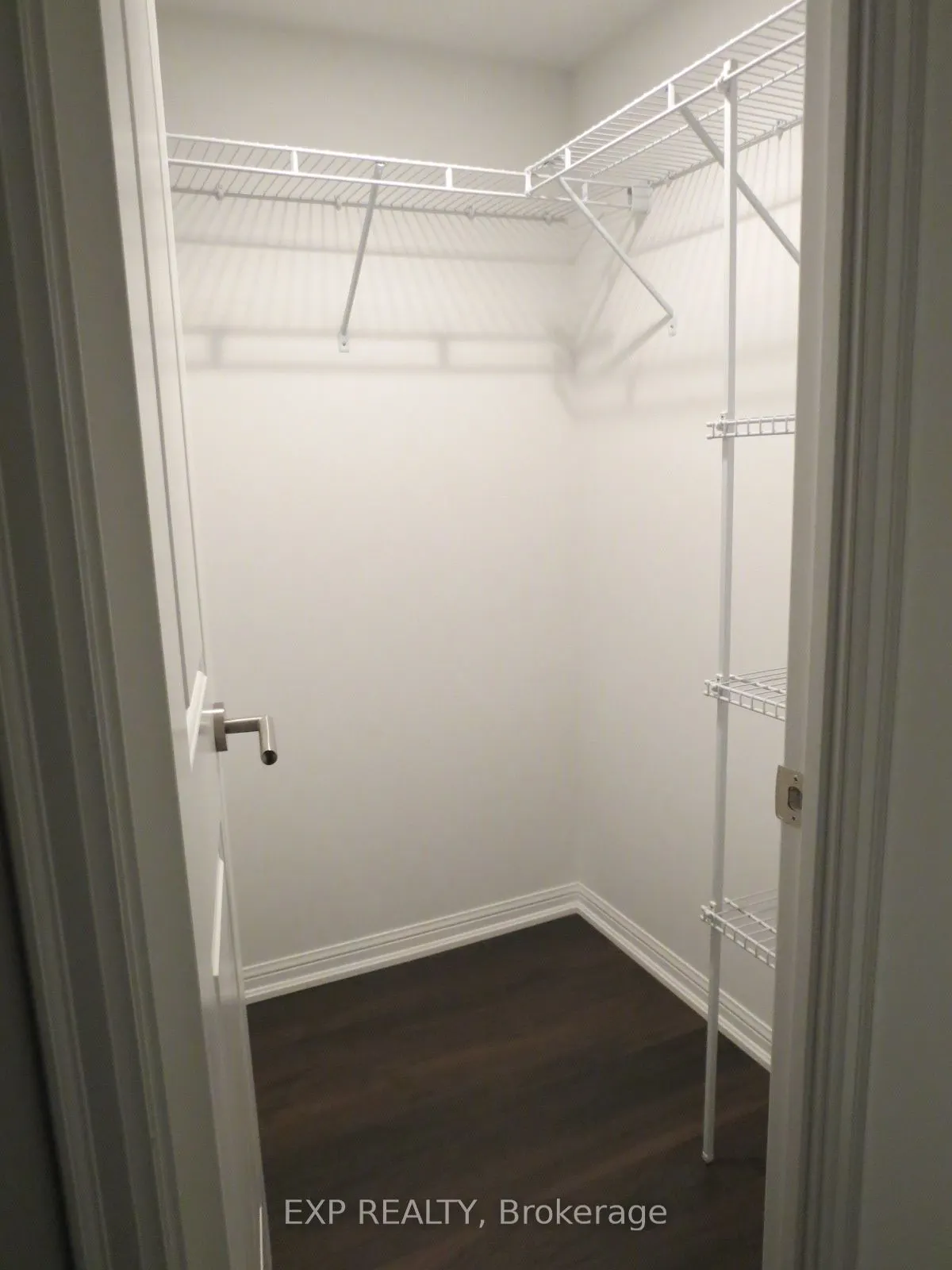 400 Adelaide Street, #1501