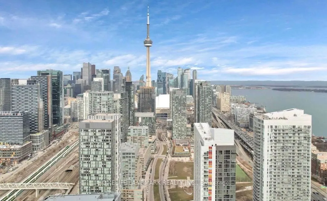 19 Bathurst Street, #1110