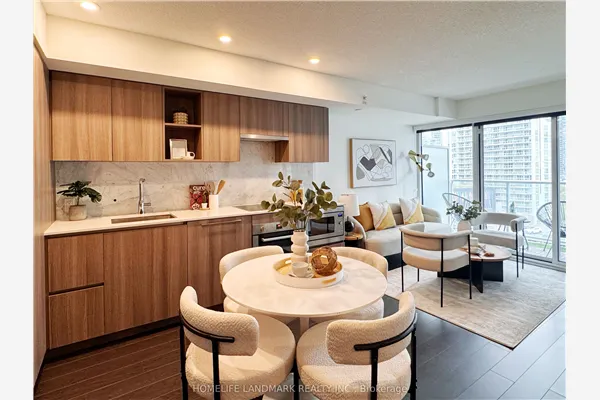 19 Bathurst Street, #1110