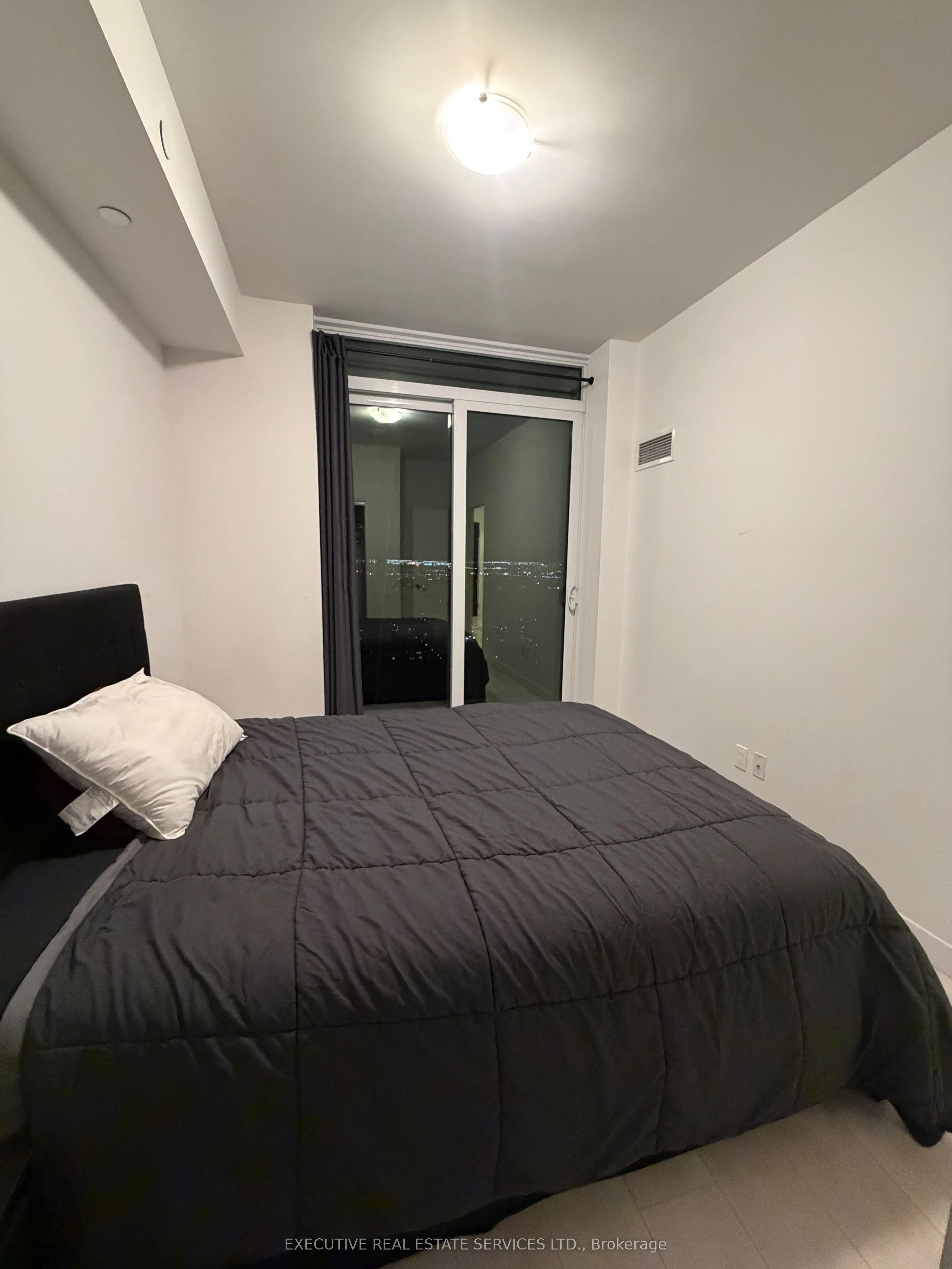 8 Eglinton Avenue E, #5003