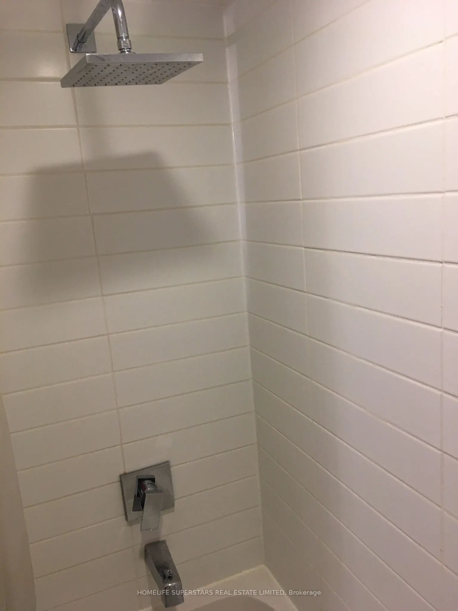 10 Willison Square N, #305