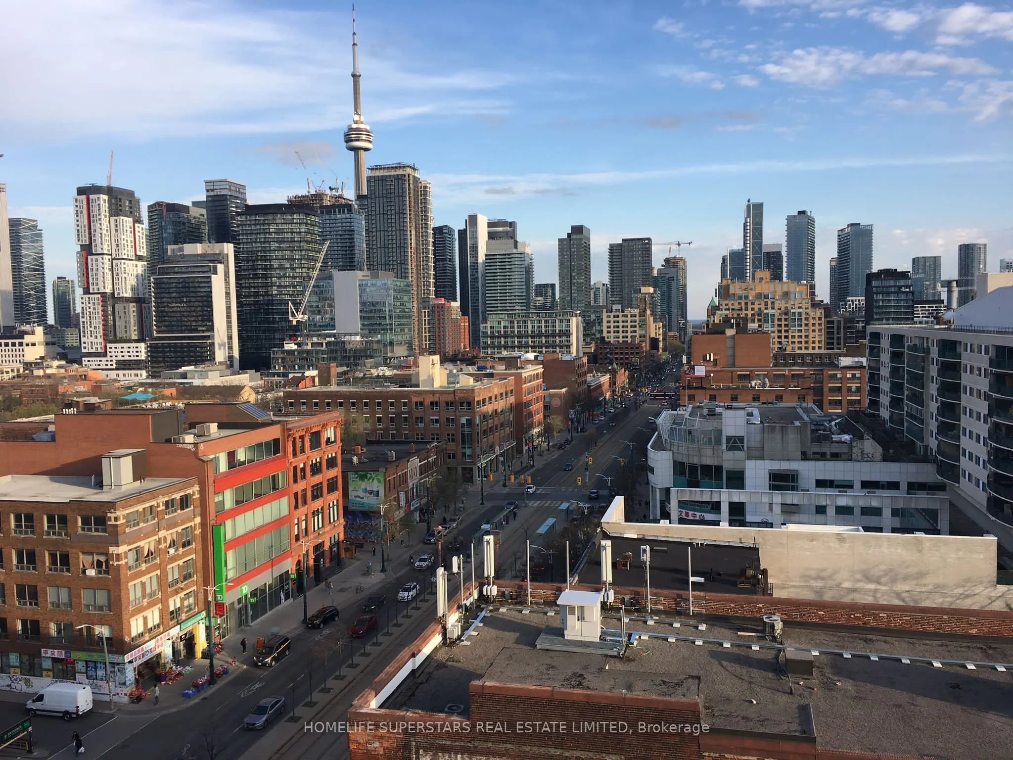 10 Willison Square N, #305