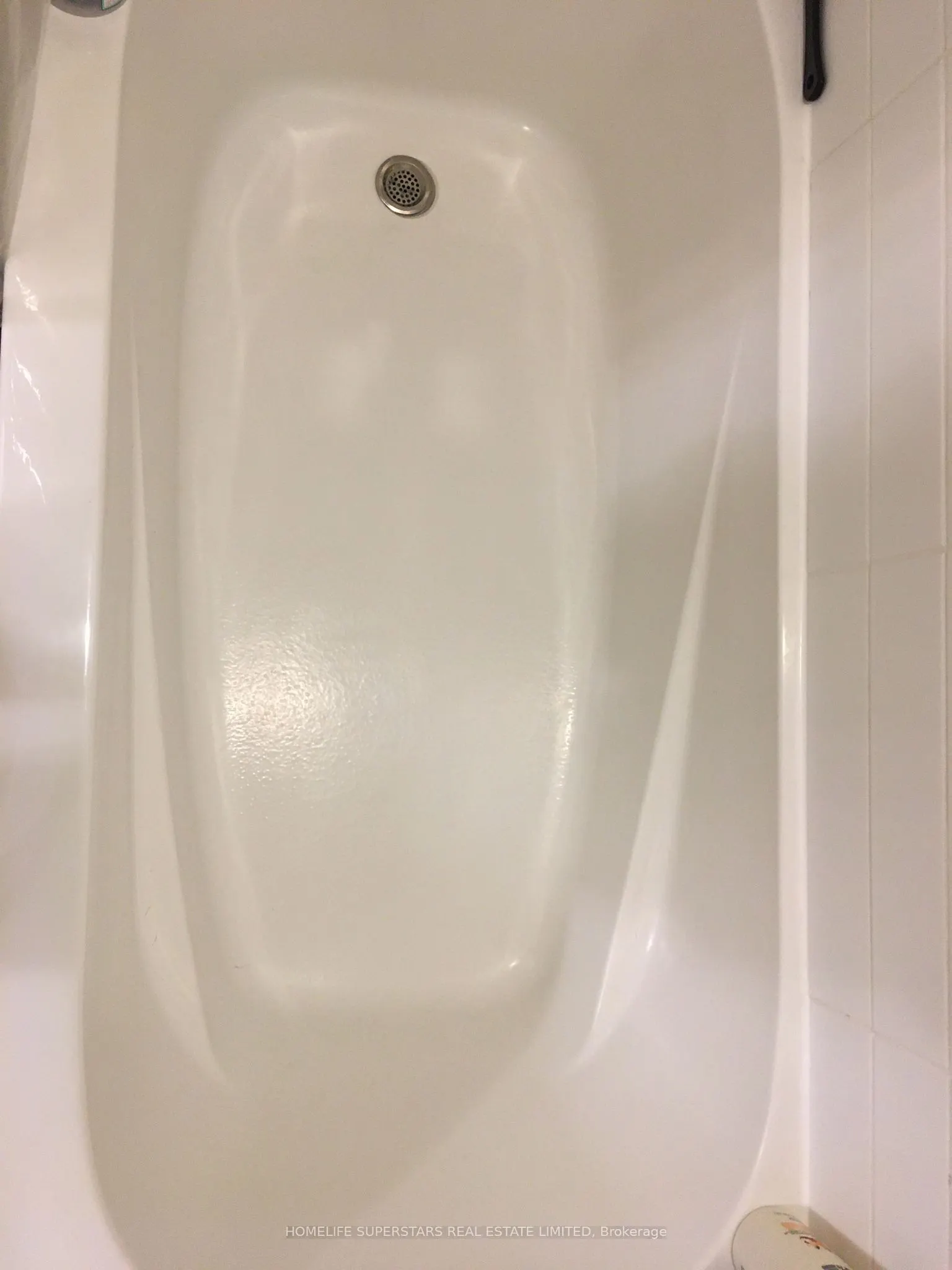 10 Willison Square N, #305