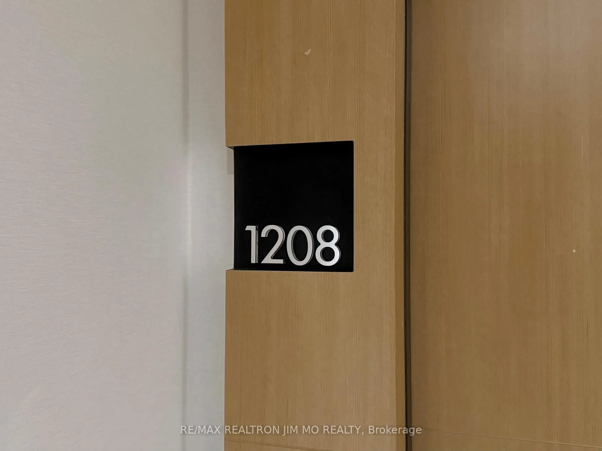 11 Wellesley Street W, #1208