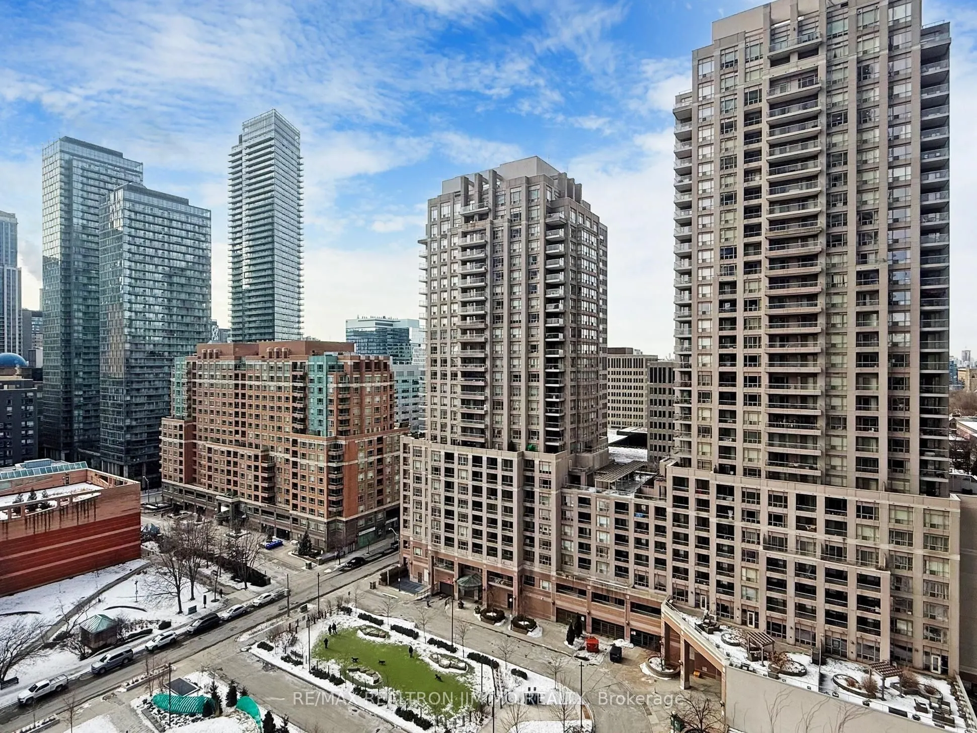 11 Wellesley Street W, #1208