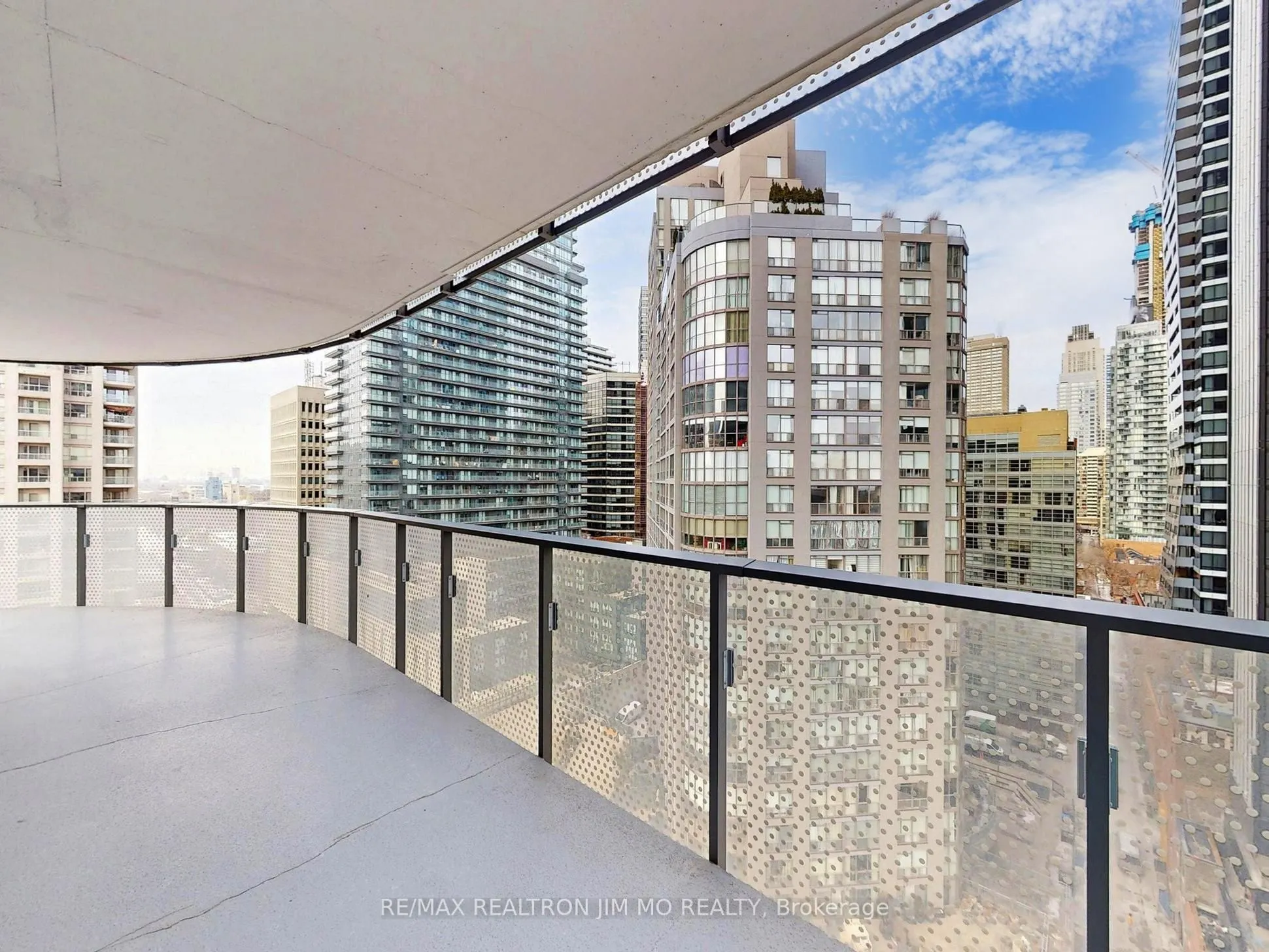 11 Wellesley Street W, #1208