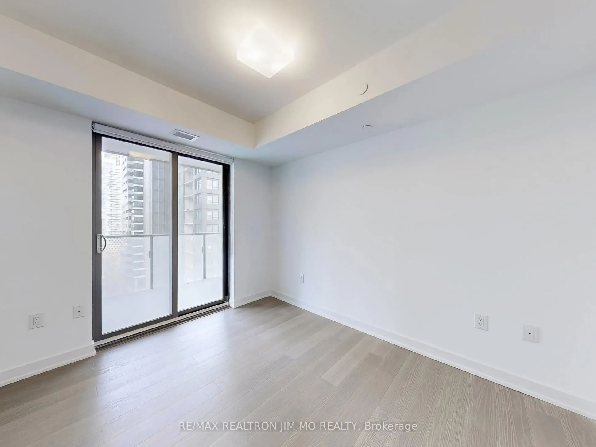 11 Wellesley Street W, #1208