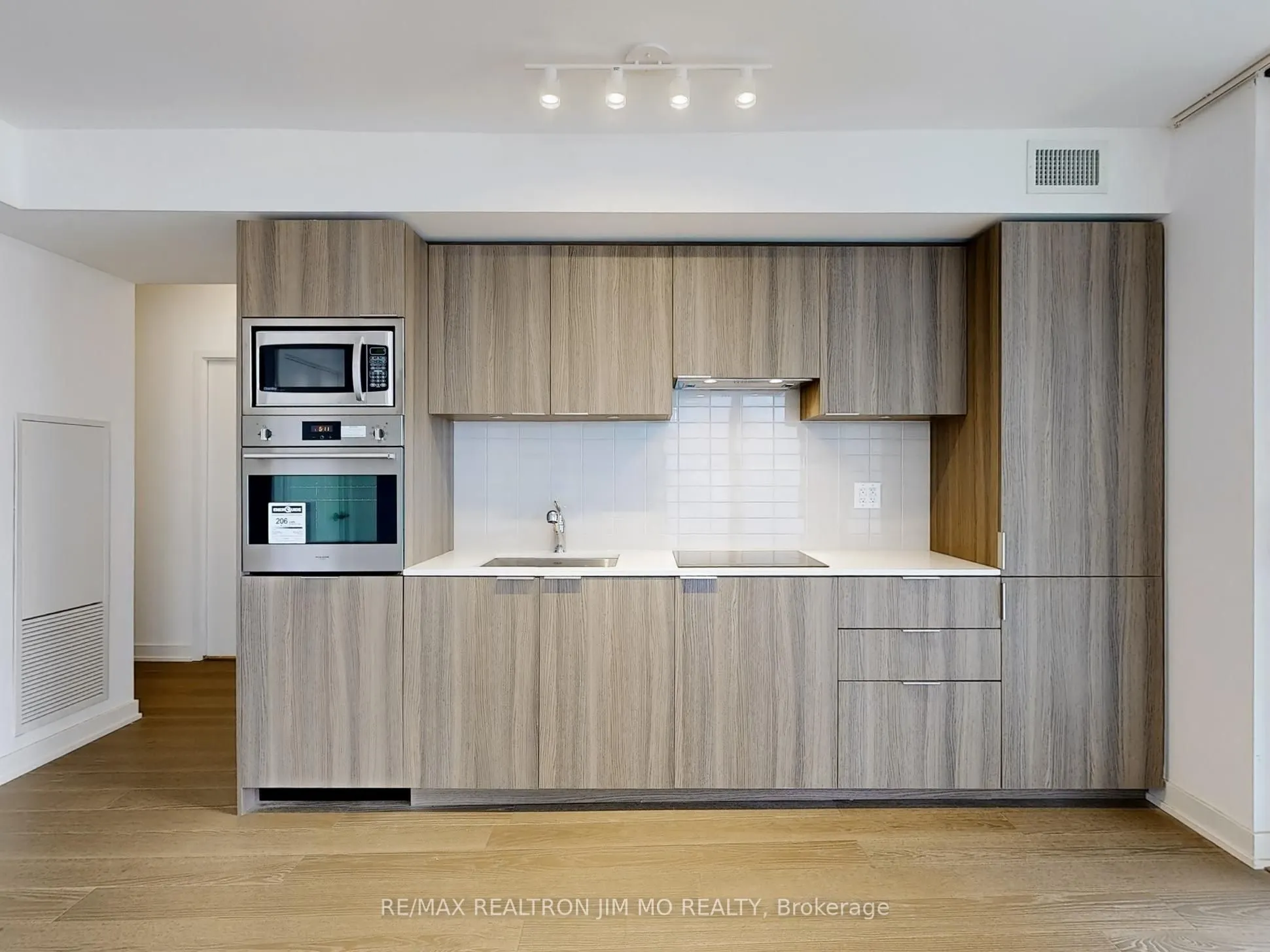 11 Wellesley Street W, #1208