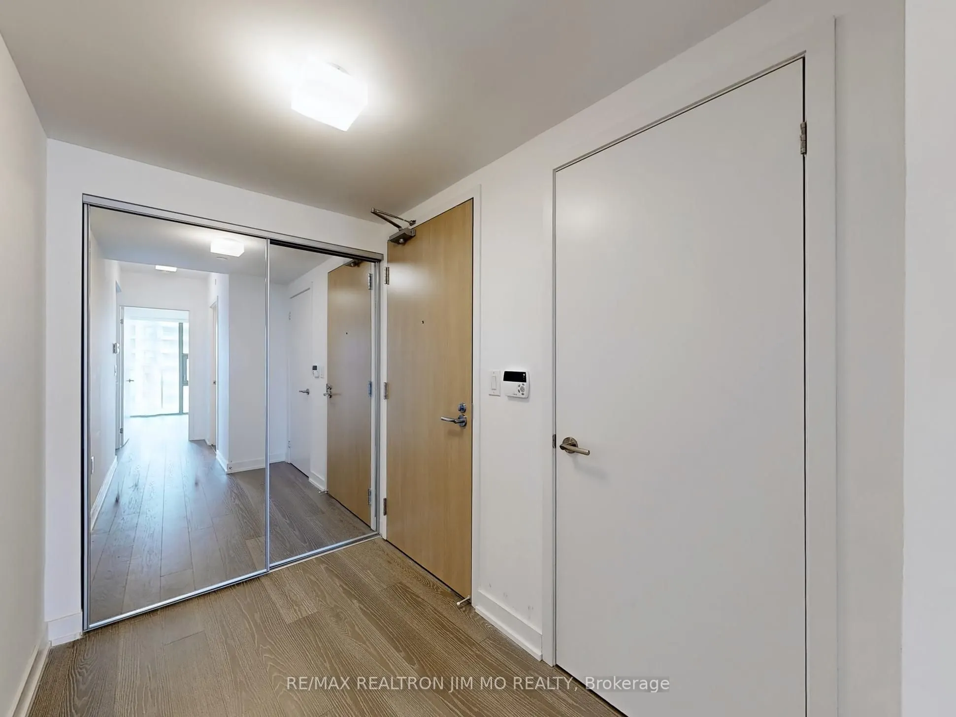 11 Wellesley Street W, #1208