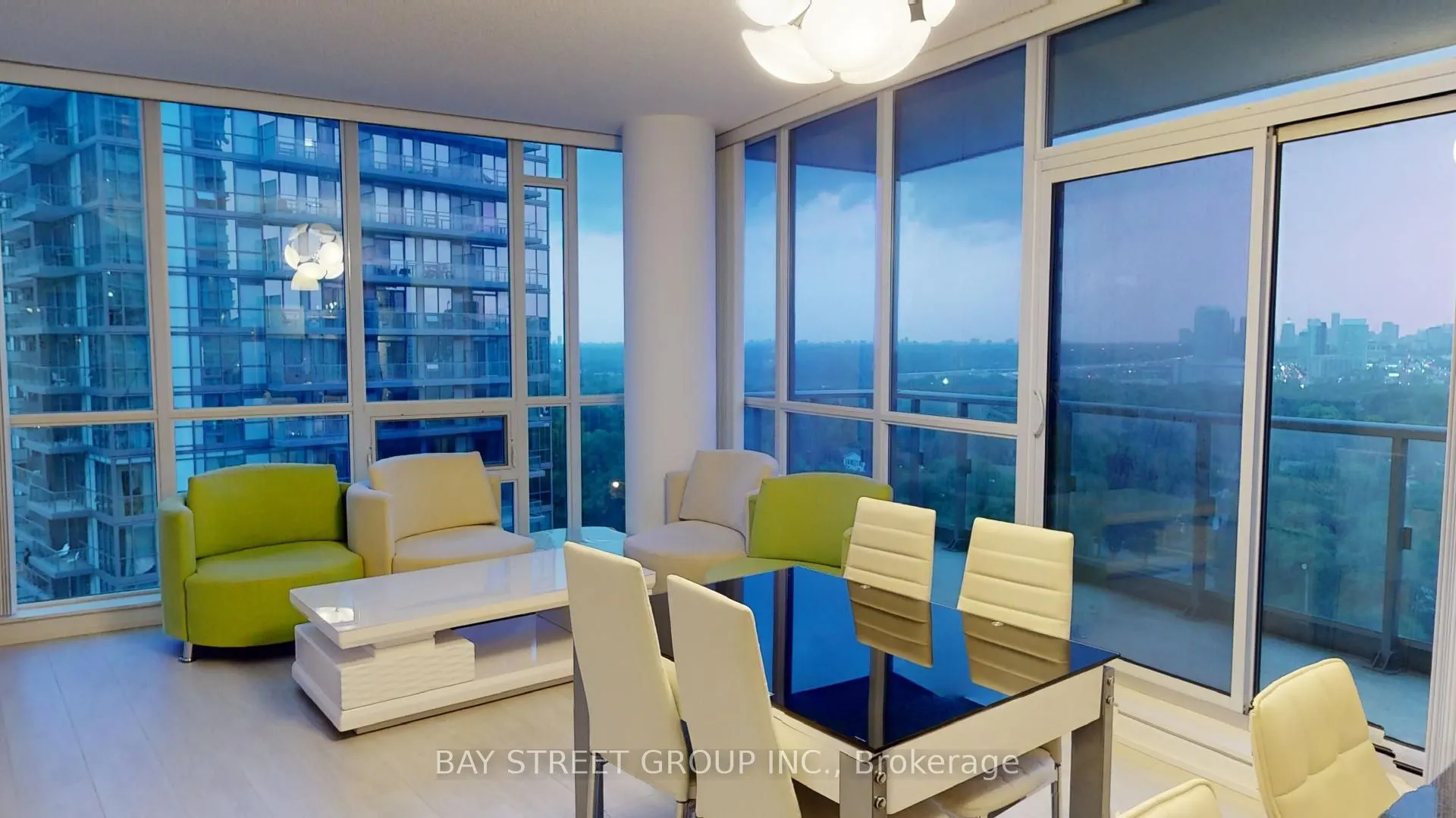 62 Forest Manor Road, #709