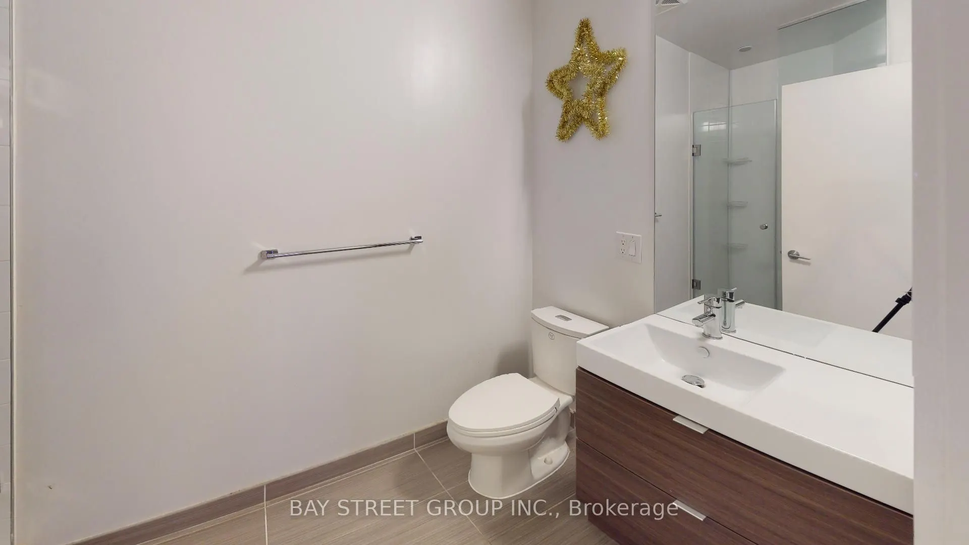 62 Forest Manor Road, #709