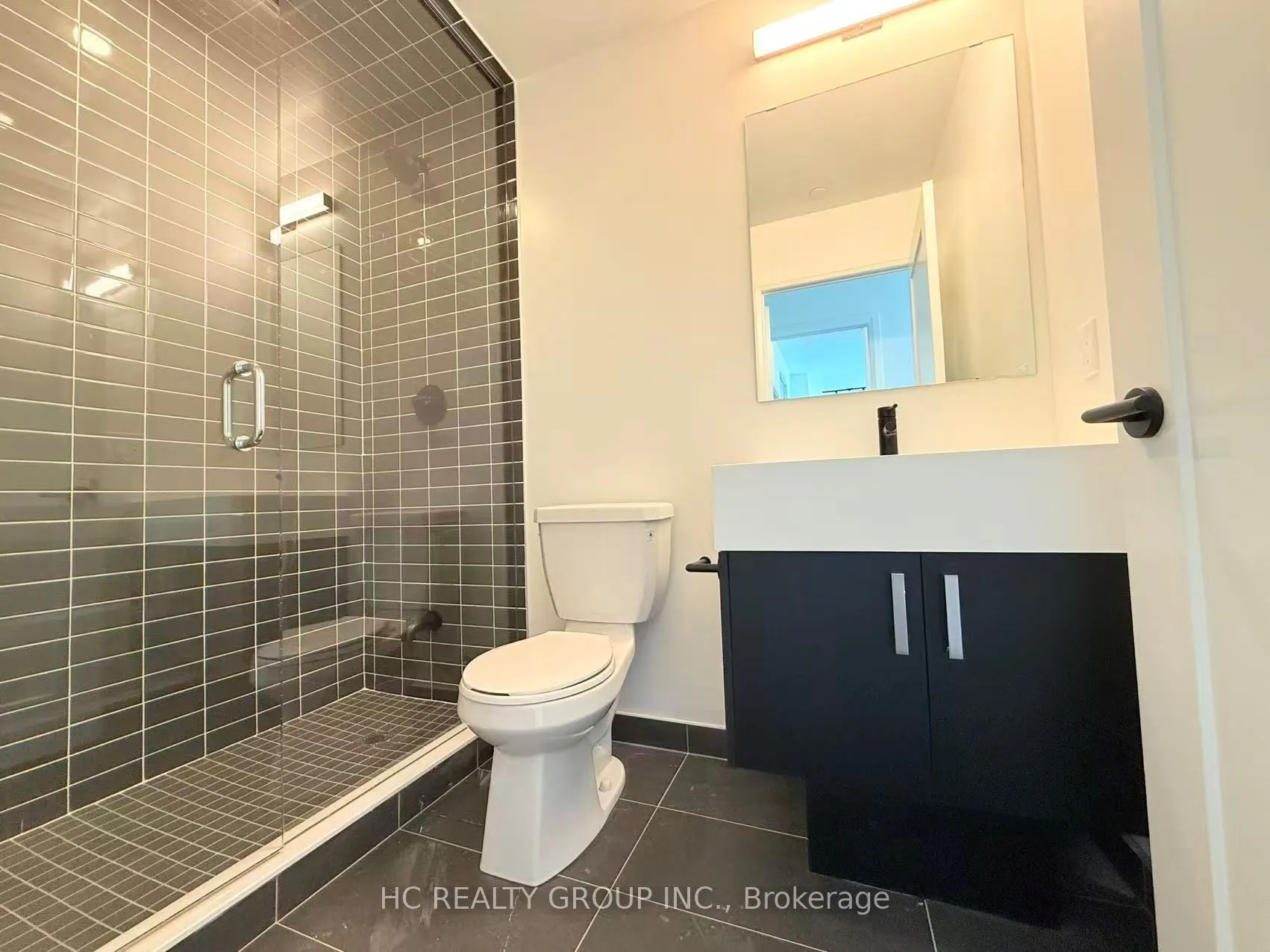 280 Dundas Street W, #2005