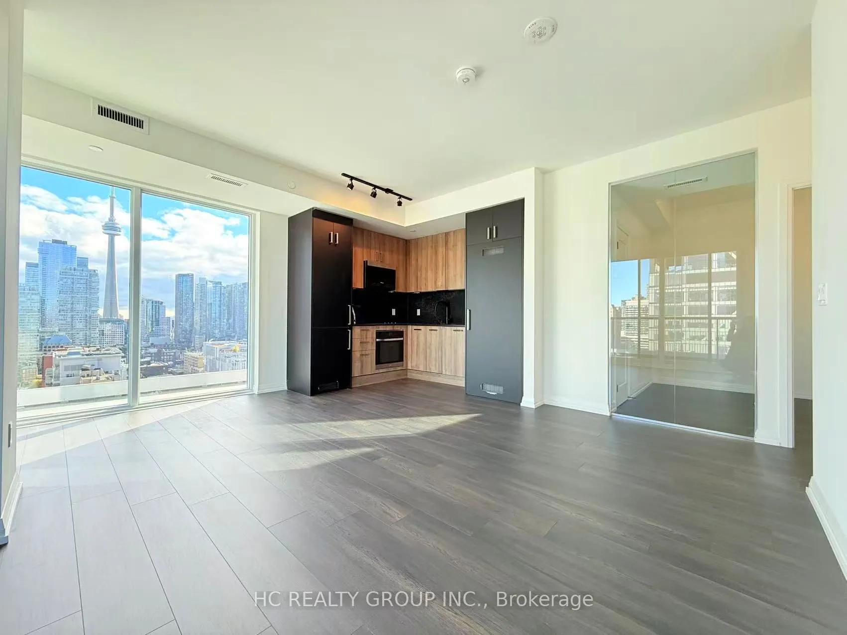 280 Dundas Street W, #2005