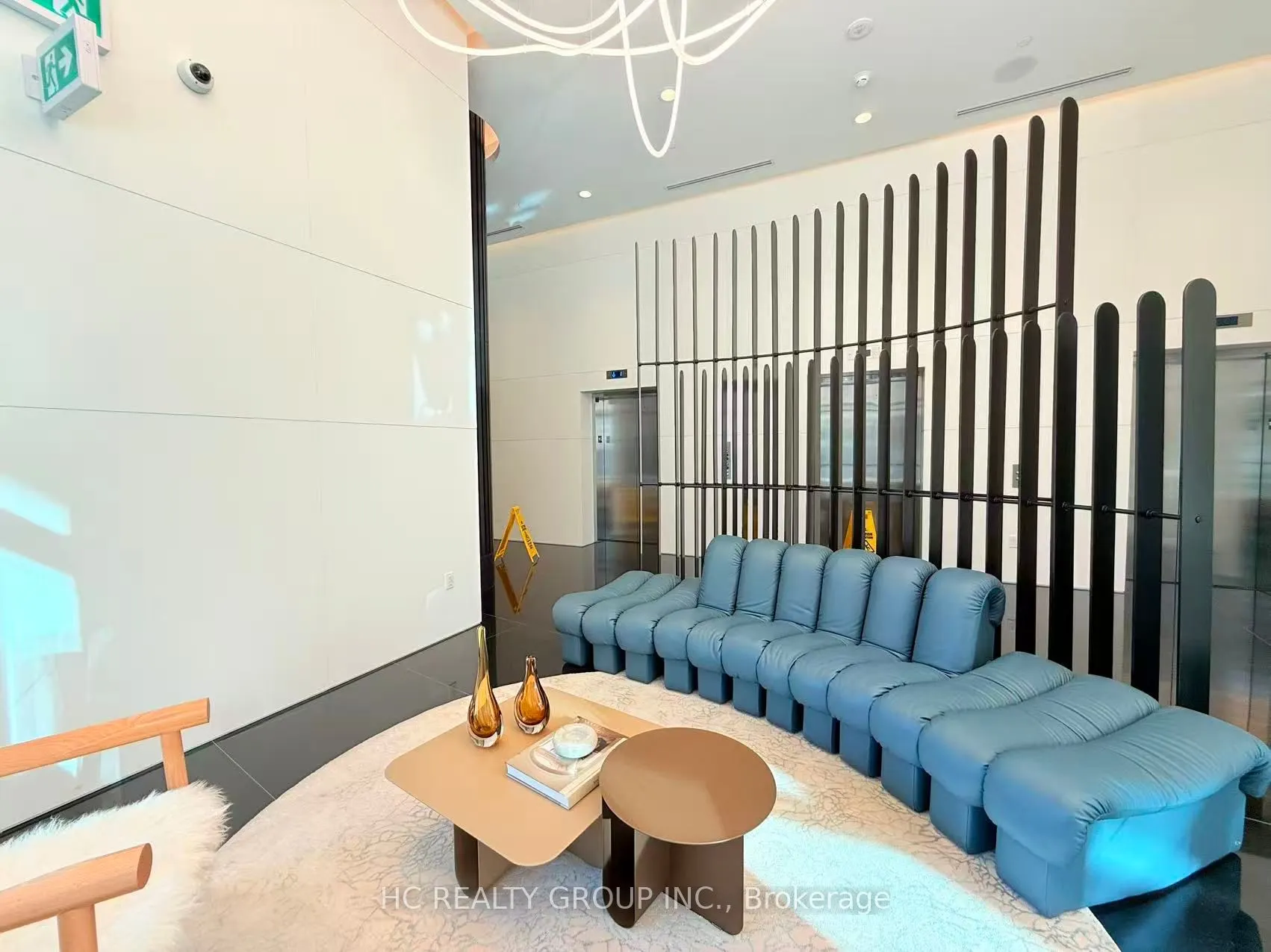 280 Dundas Street W, #2005