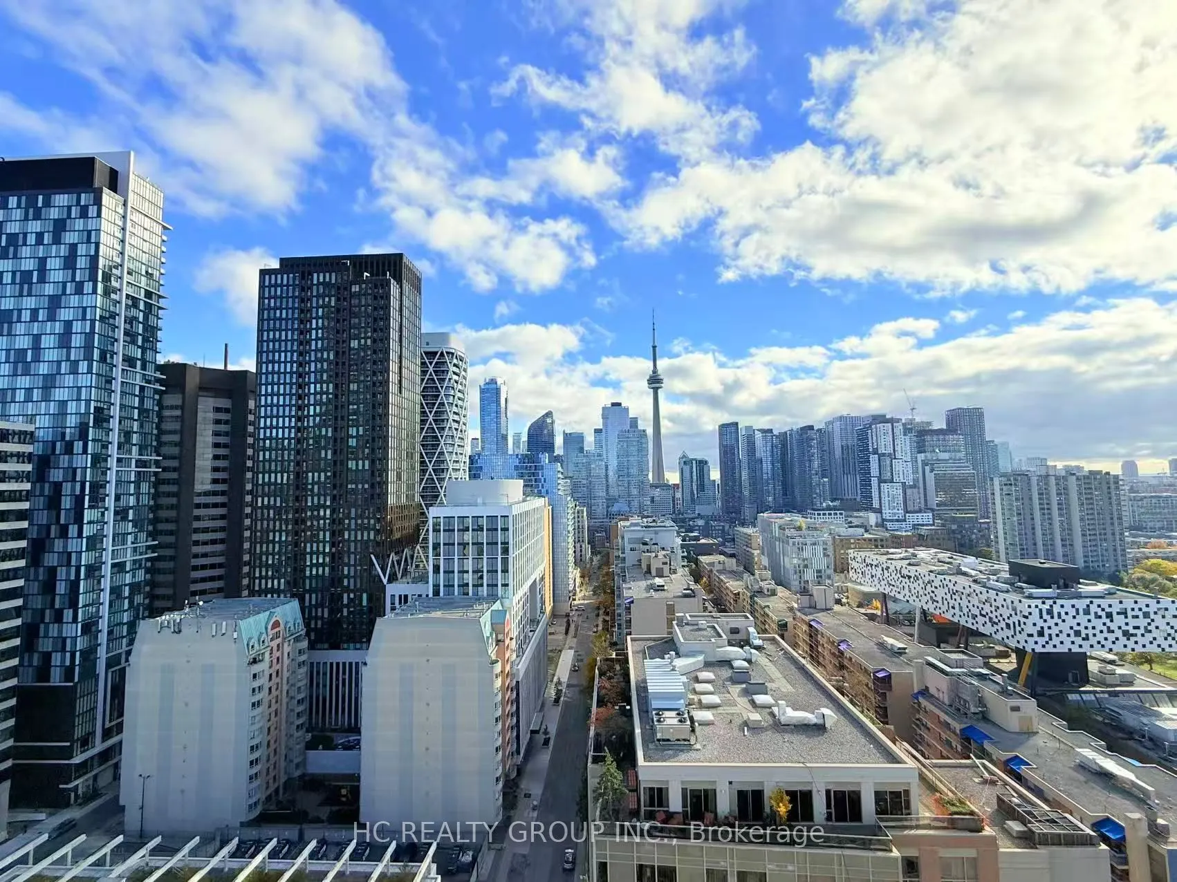 280 Dundas Street W, #2005