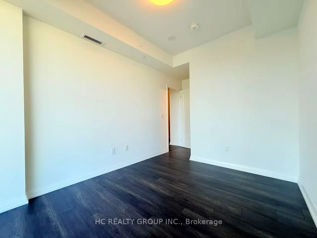 280 Dundas Street W, #2005